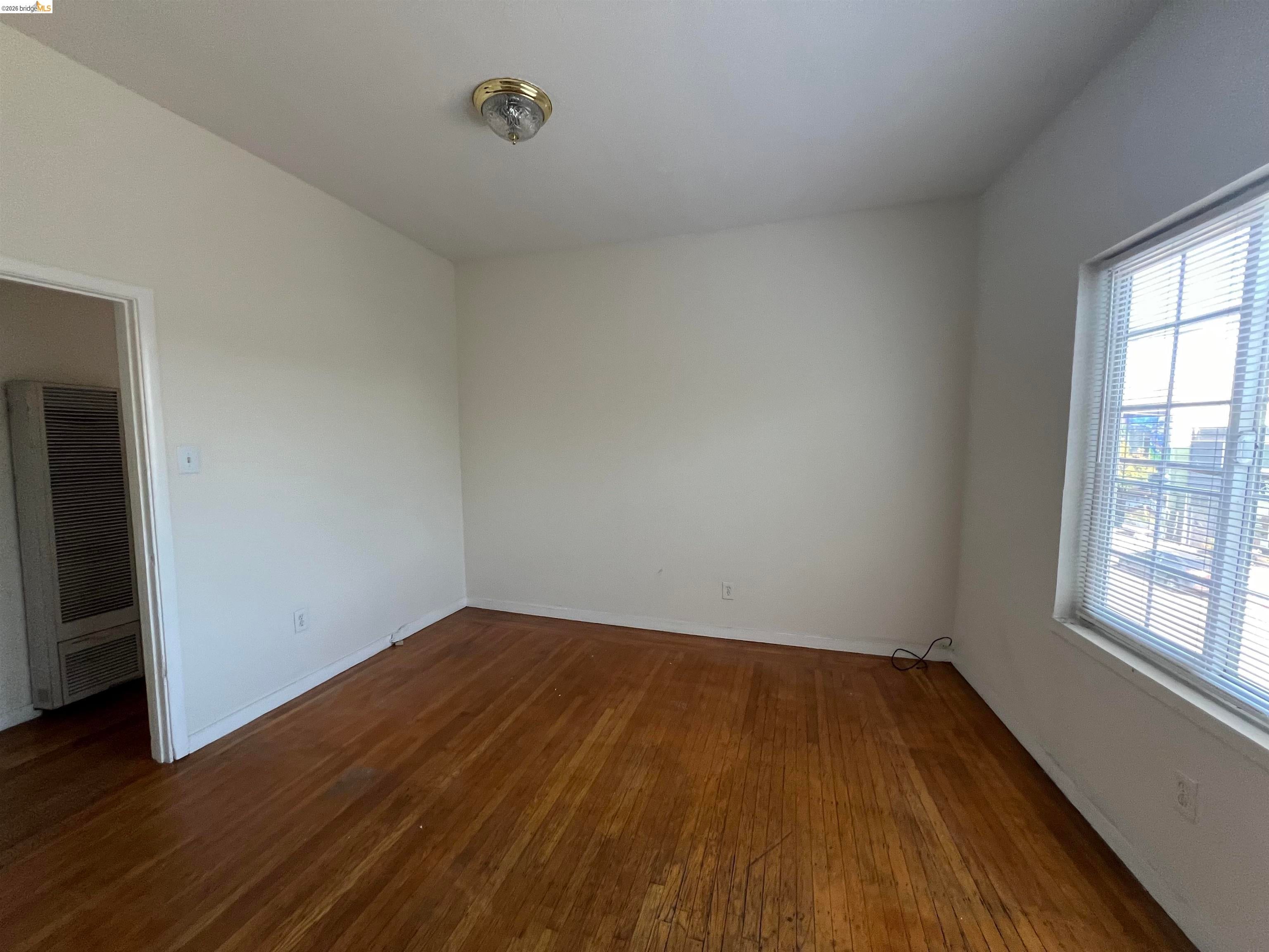 3244 Ellis St #B — photo