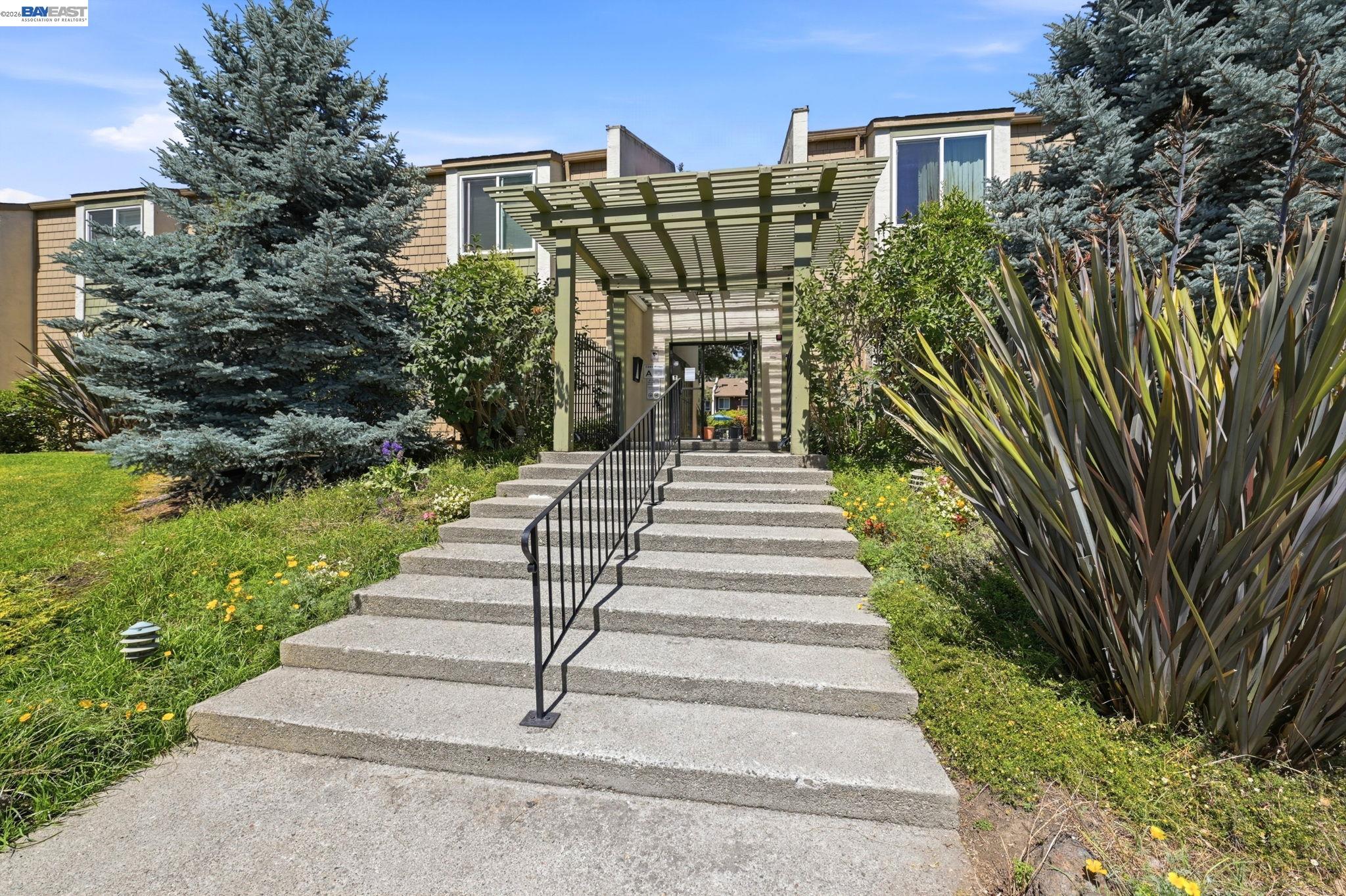 3419 Pennsylvania Cmn — photo