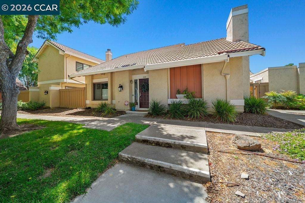 104 Candelero Pl — photo