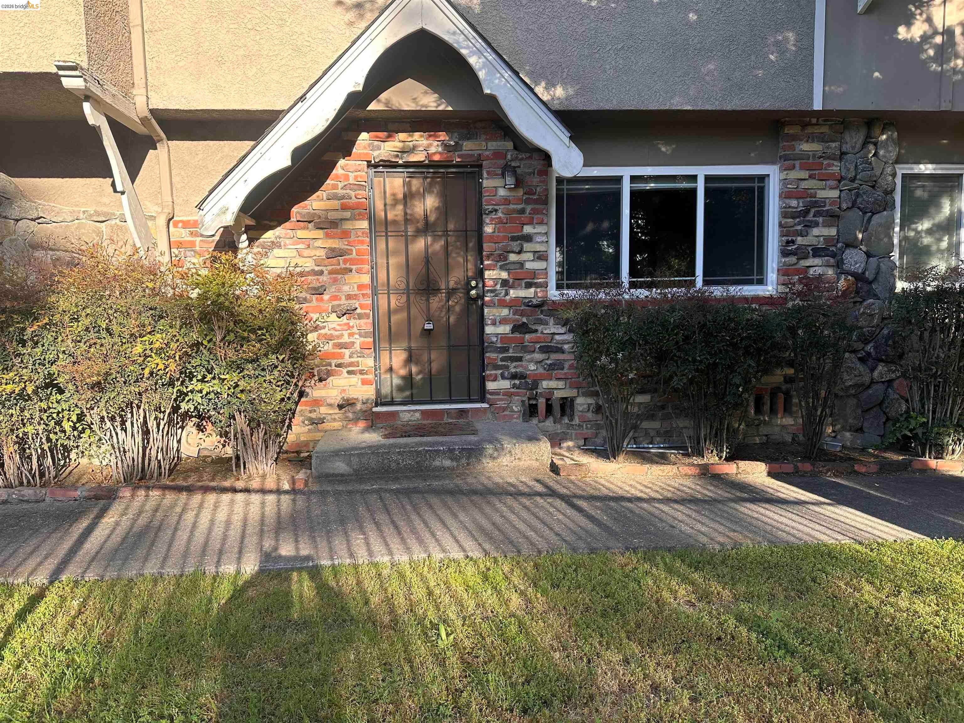 399 W. Angela Street 9 — photo