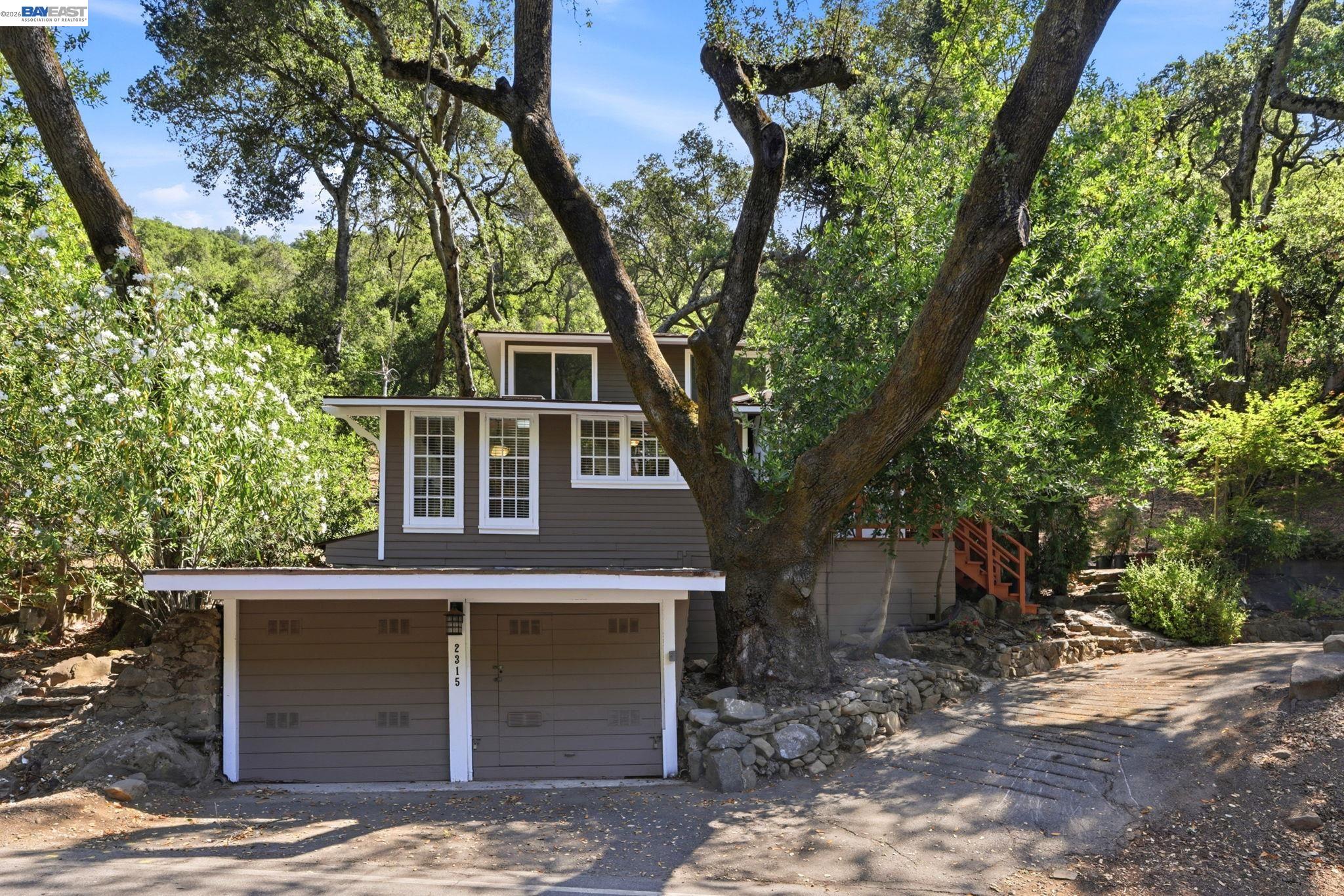 2315 Kilkare Rd — photo