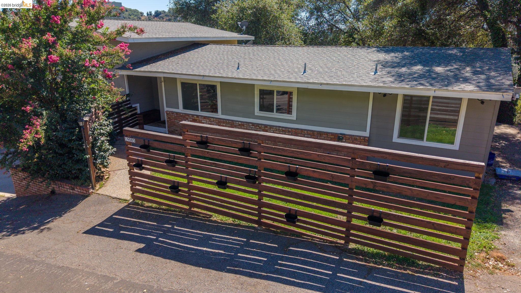 19085 North Dr — photo
