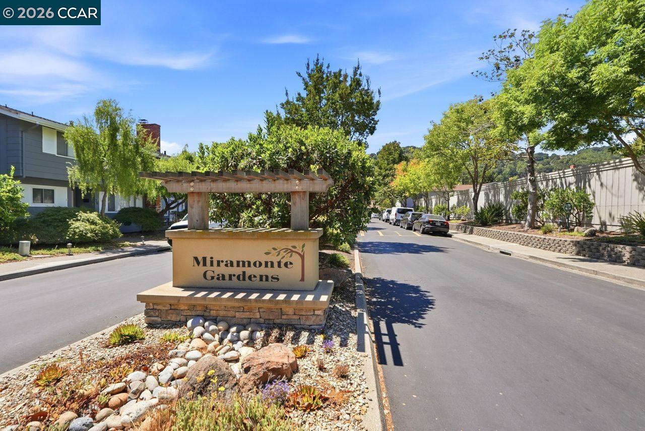 202 Miramonte Dr, Moraga, CA 94556 — photo 2