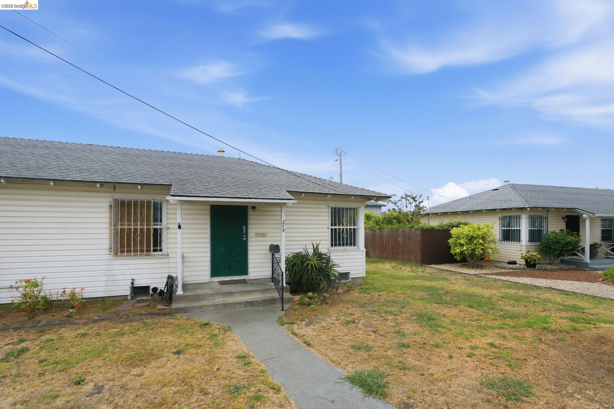 274 Collins — photo