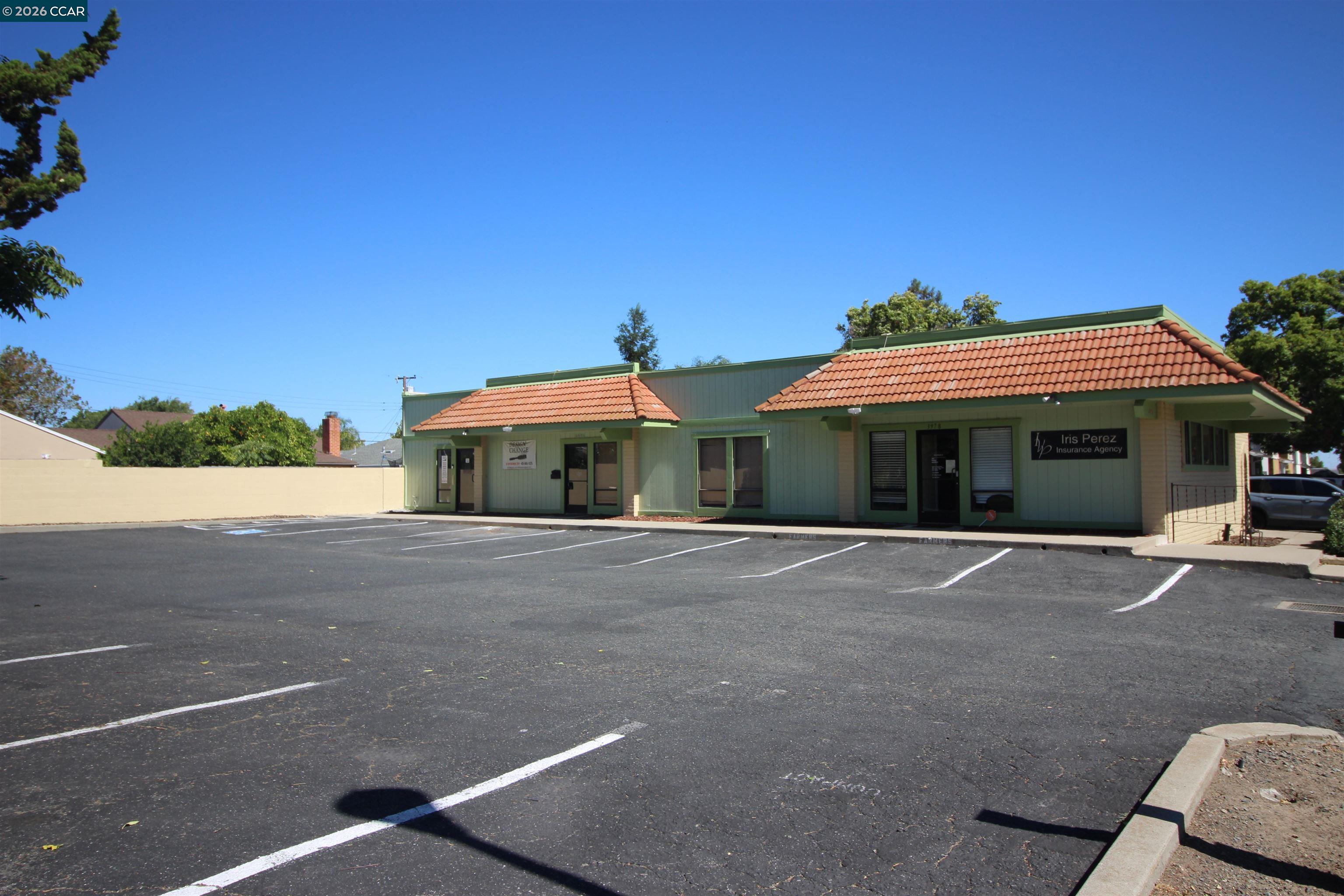 3978 Railroad Ave — photo
