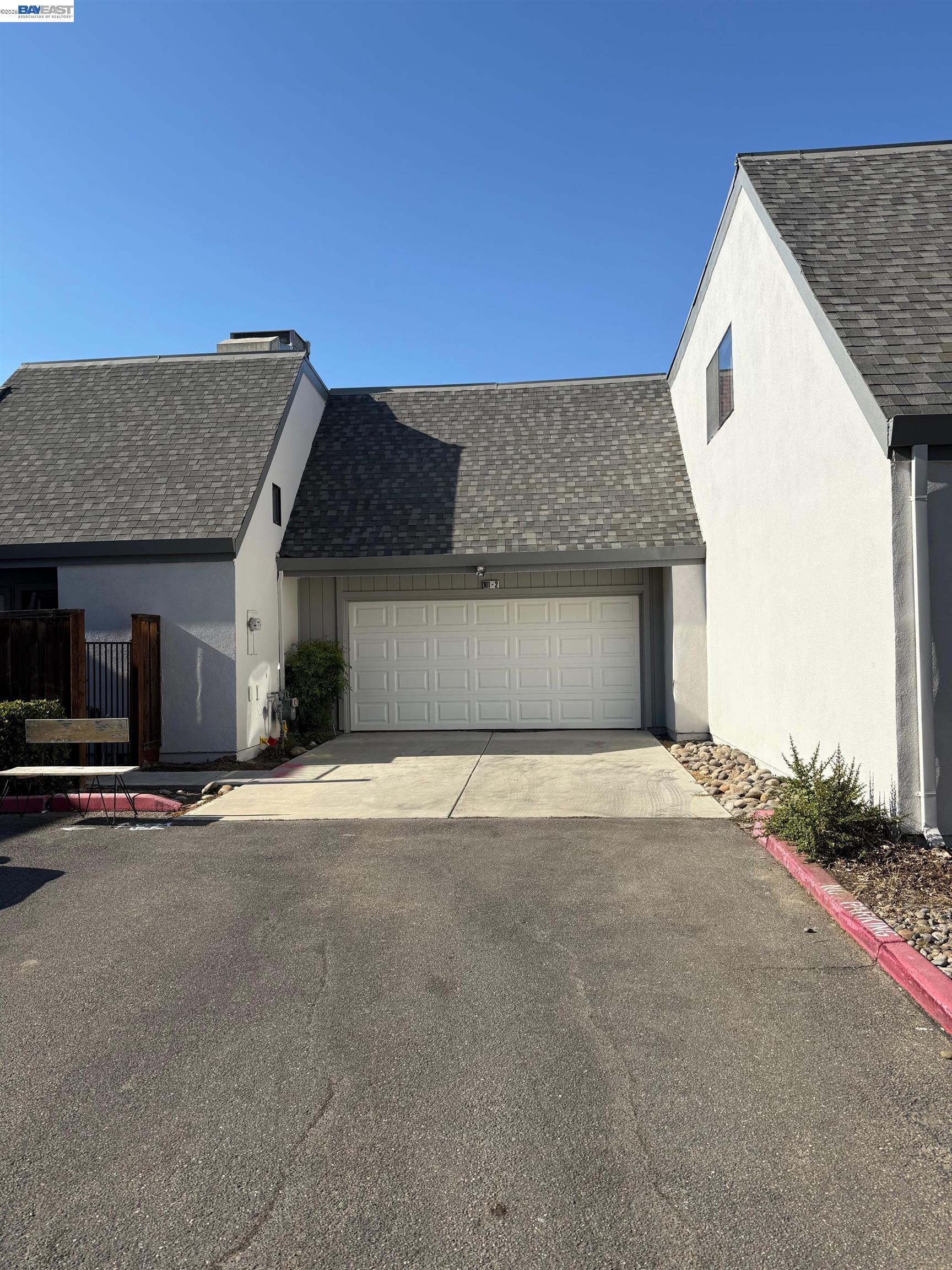 101 Portola Way 2 — photo