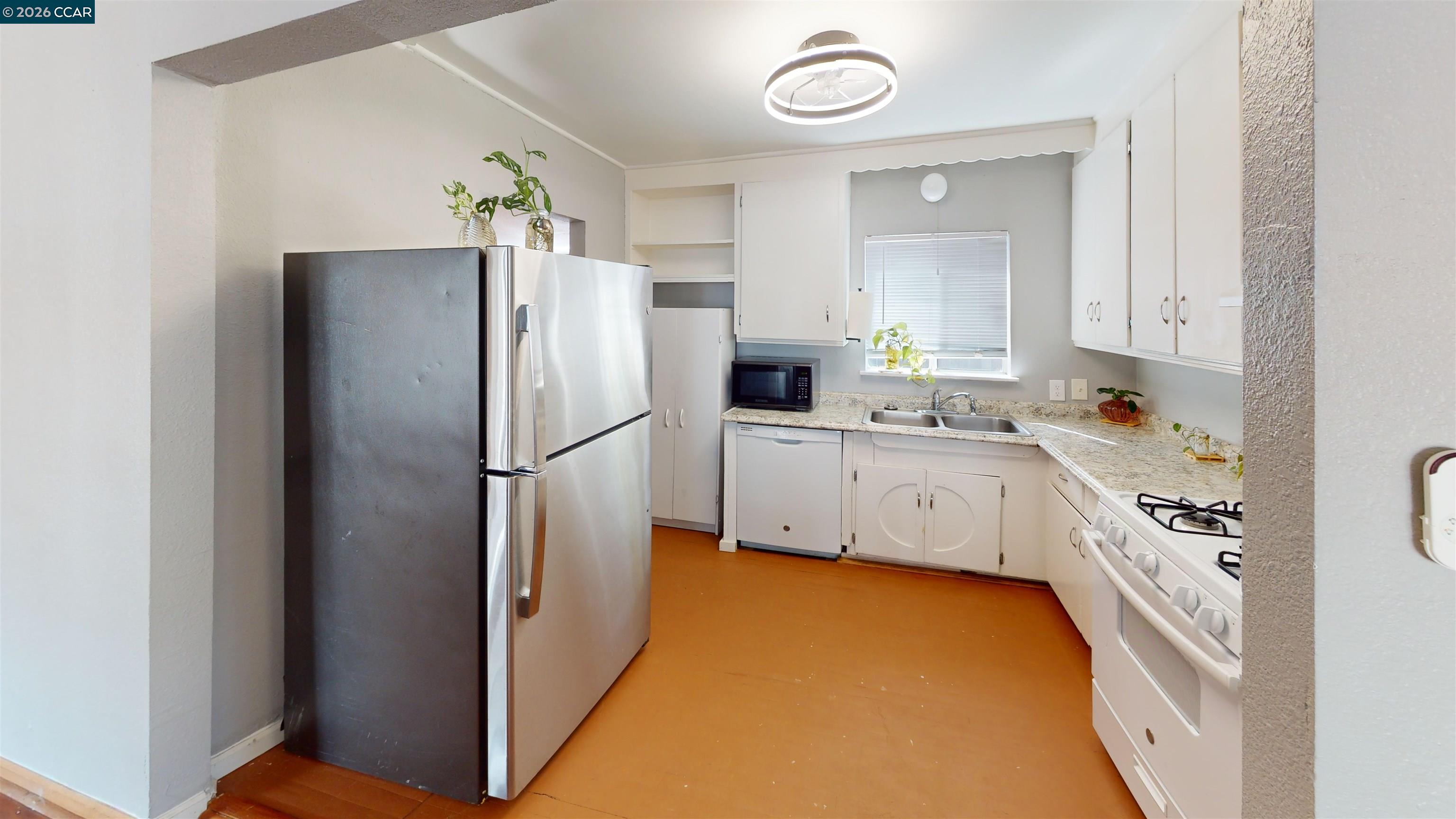 90 Linscheid, Pittsburg, CA 94565 — photo 2