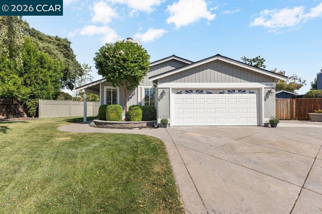 8798 Augusta Ct — photo