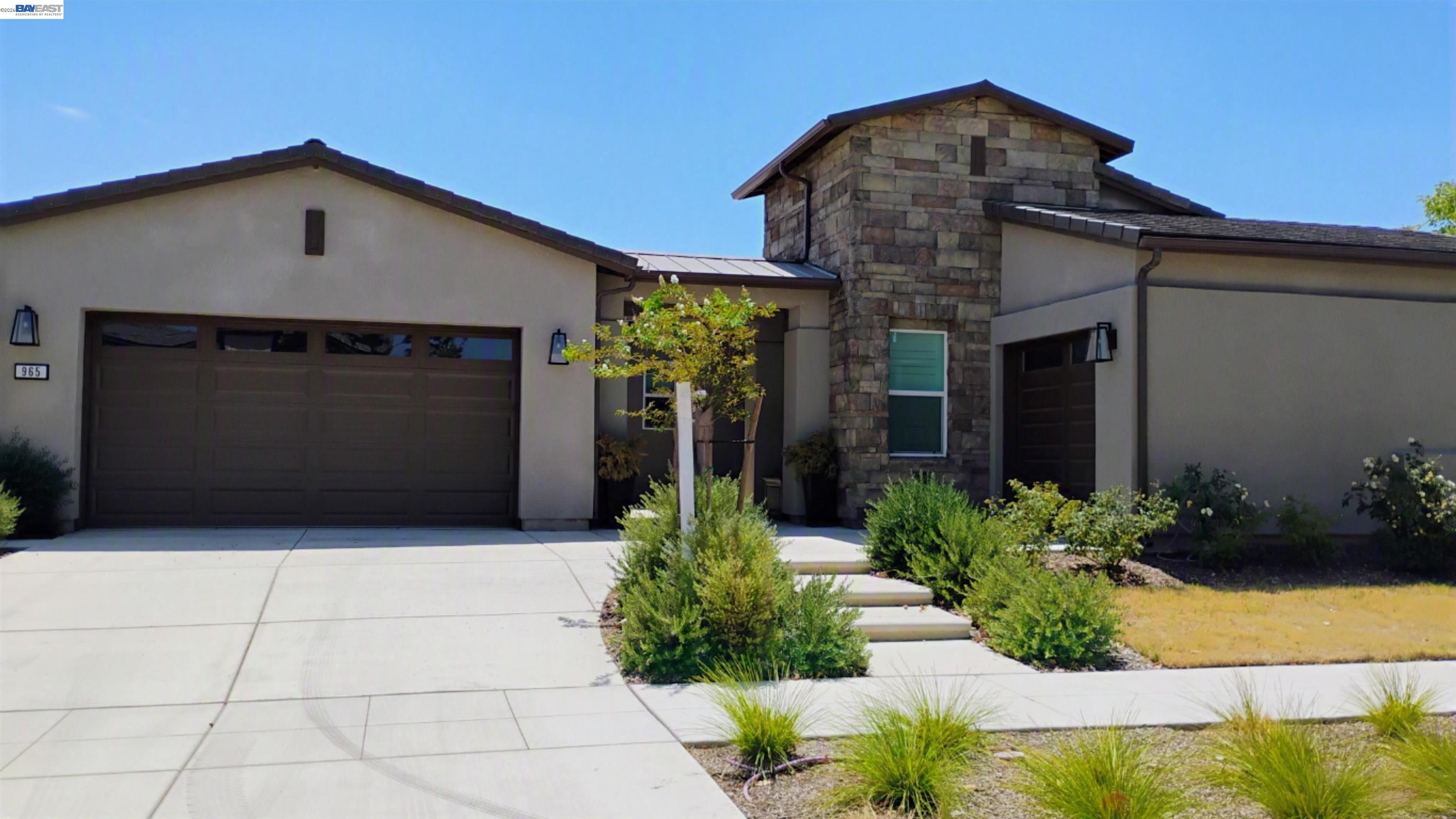 965 Beaver Pond Loop, Madera, CA 93636 — photo 2