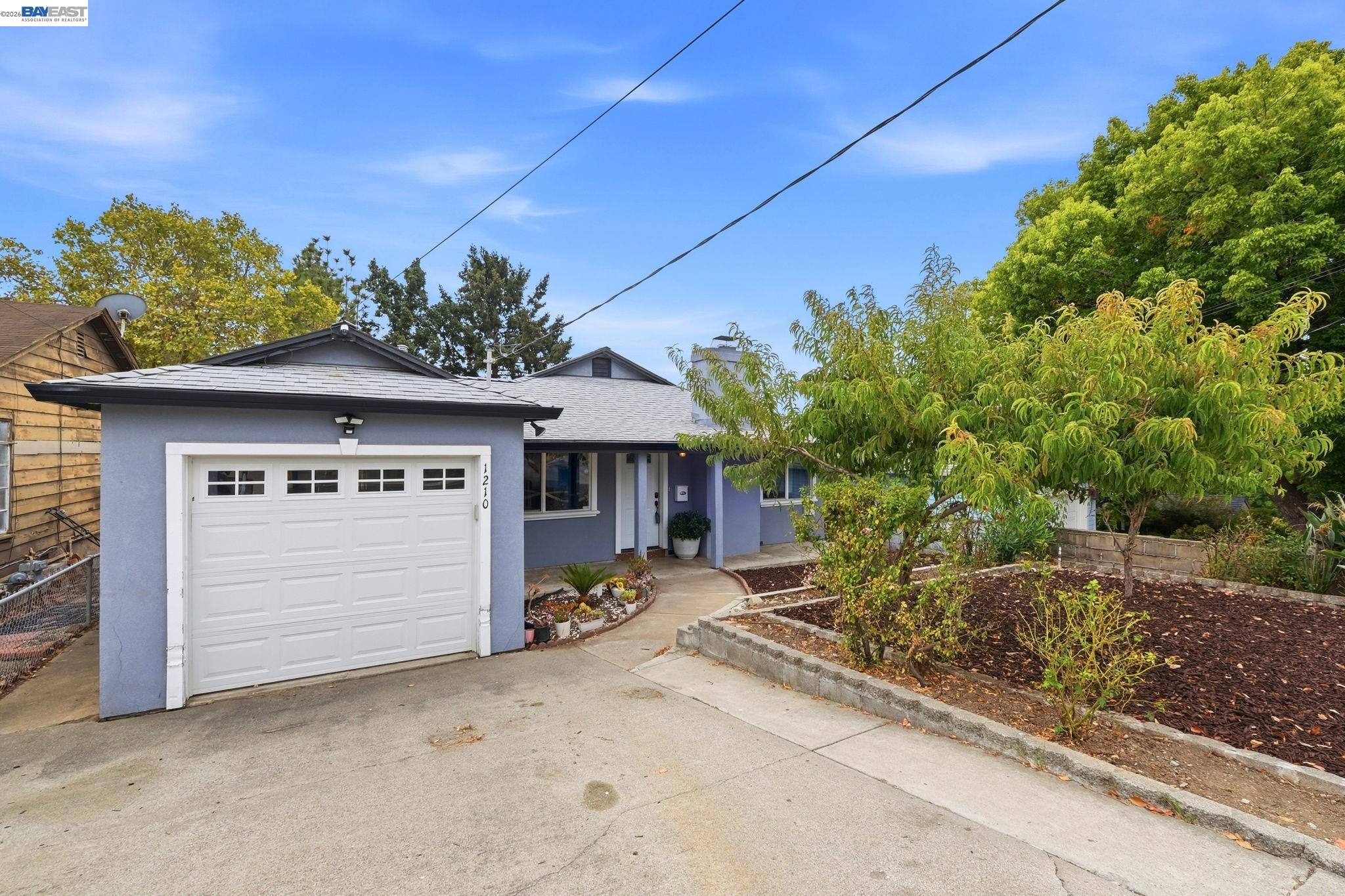 1210 Highland Blvd — photo