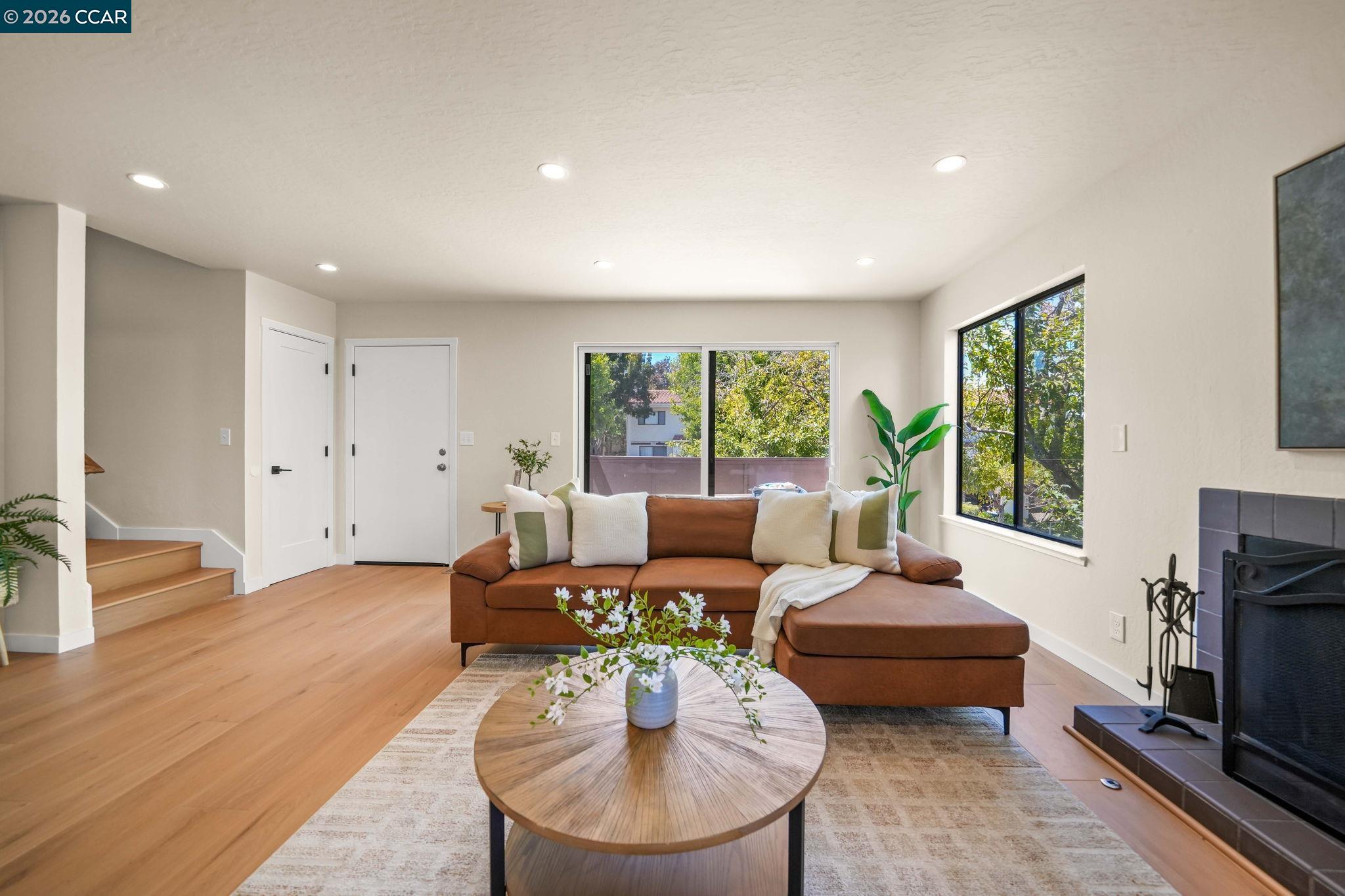 1705 Dalessi Dr — photo