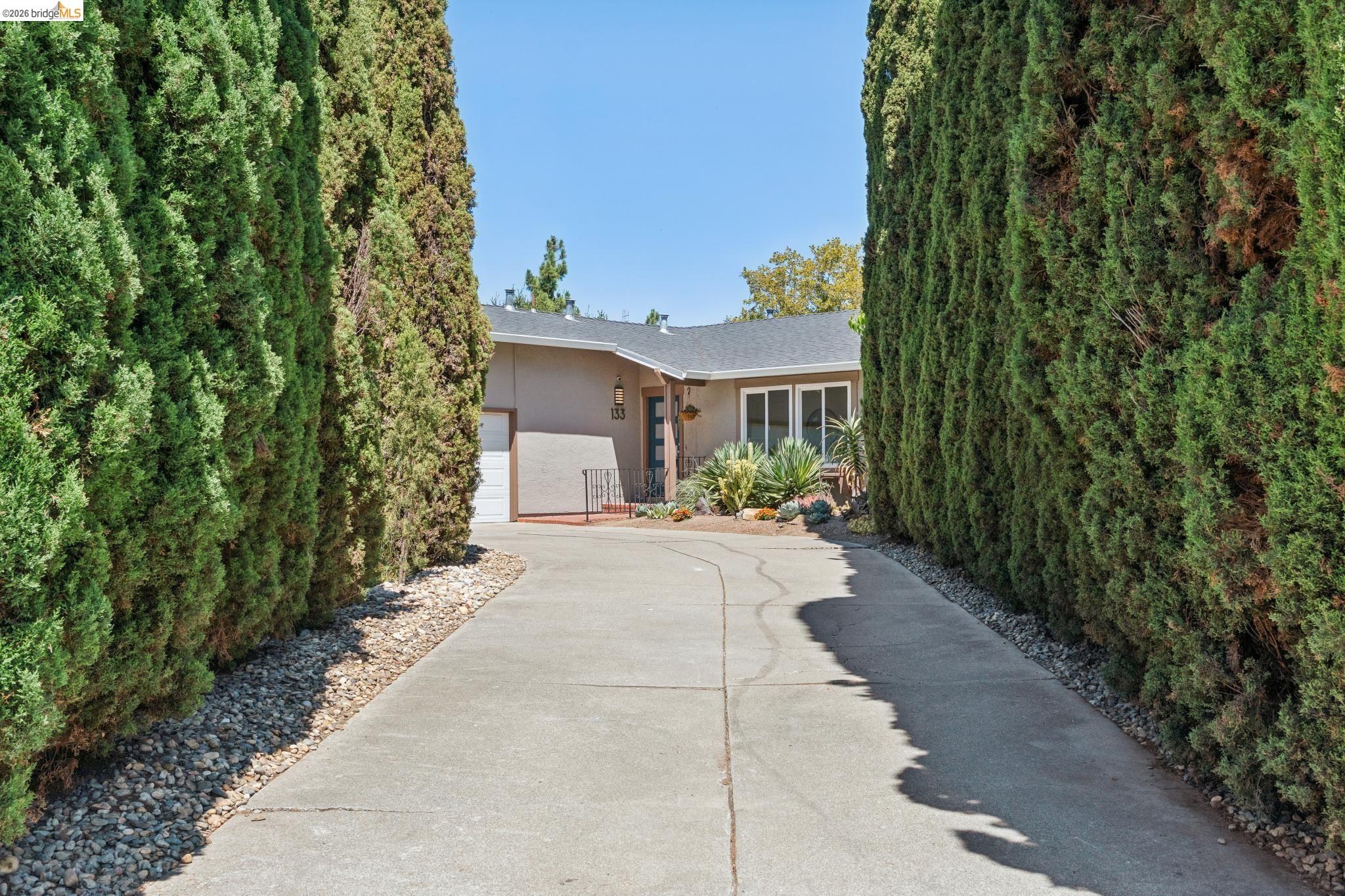 133 Aster Ct, Hercules, CA 94547 — photo 2