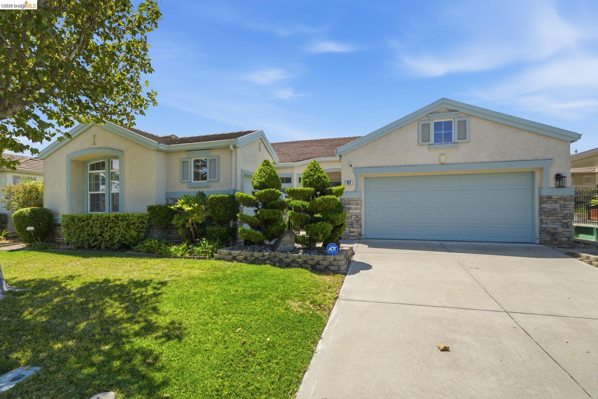 832 Summerset Drive — photo