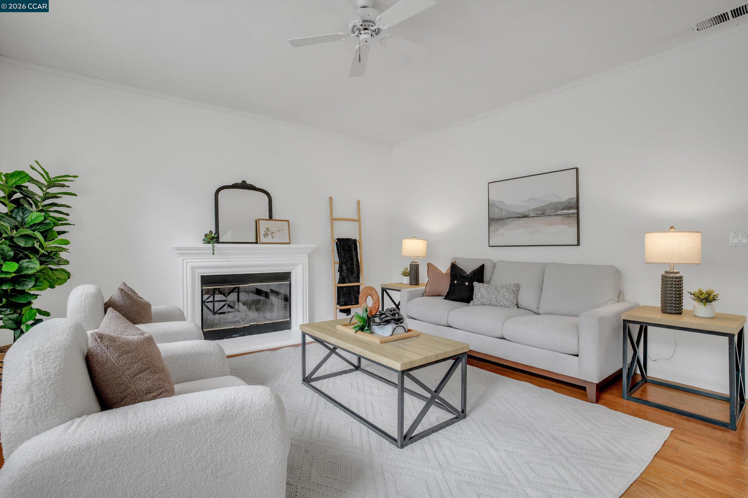 1932 Medicine Mountain Ct — photo