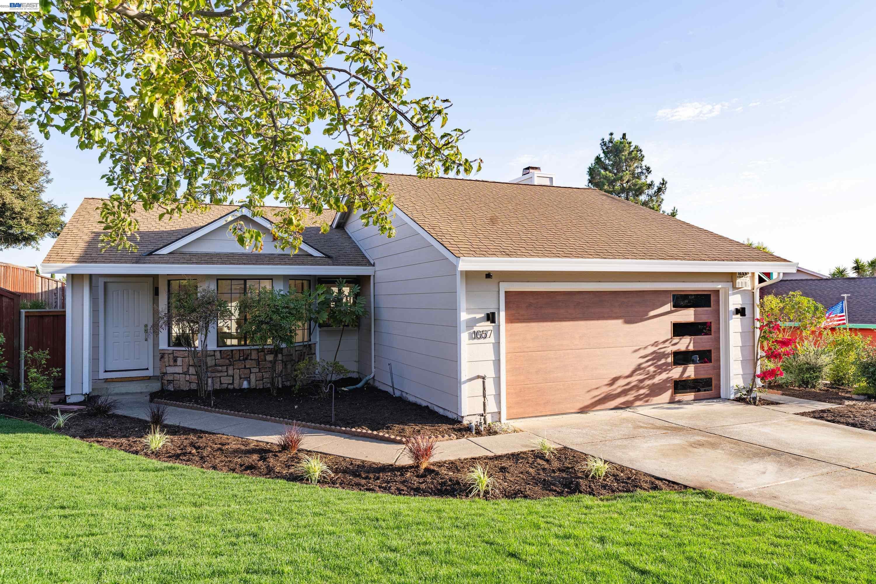 1057 Topsail Drive — photo