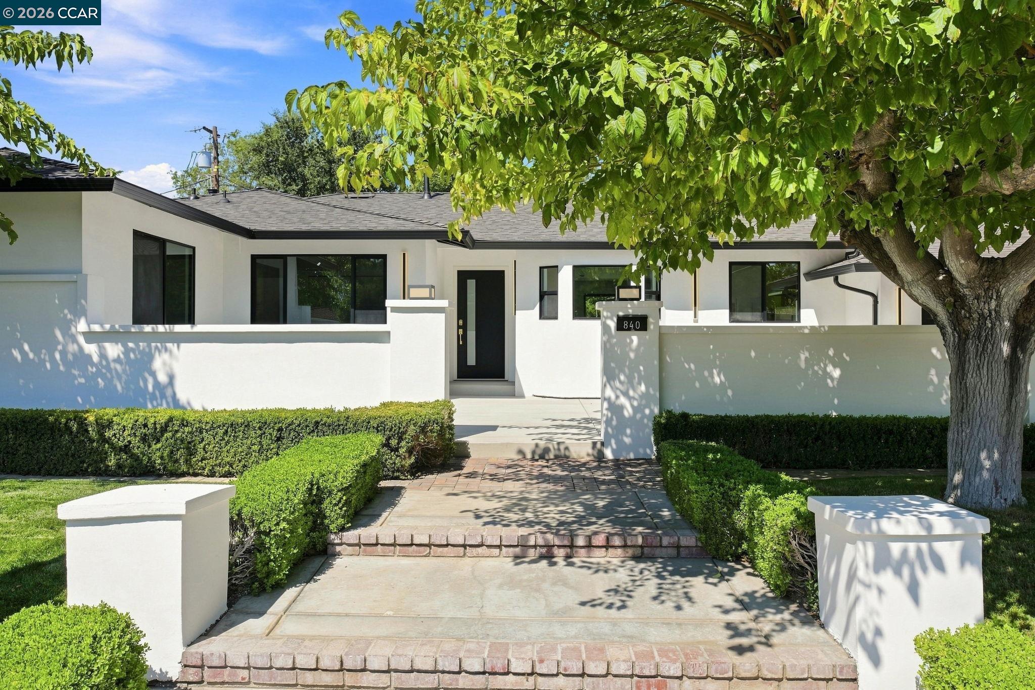 840 Kane Circle — photo