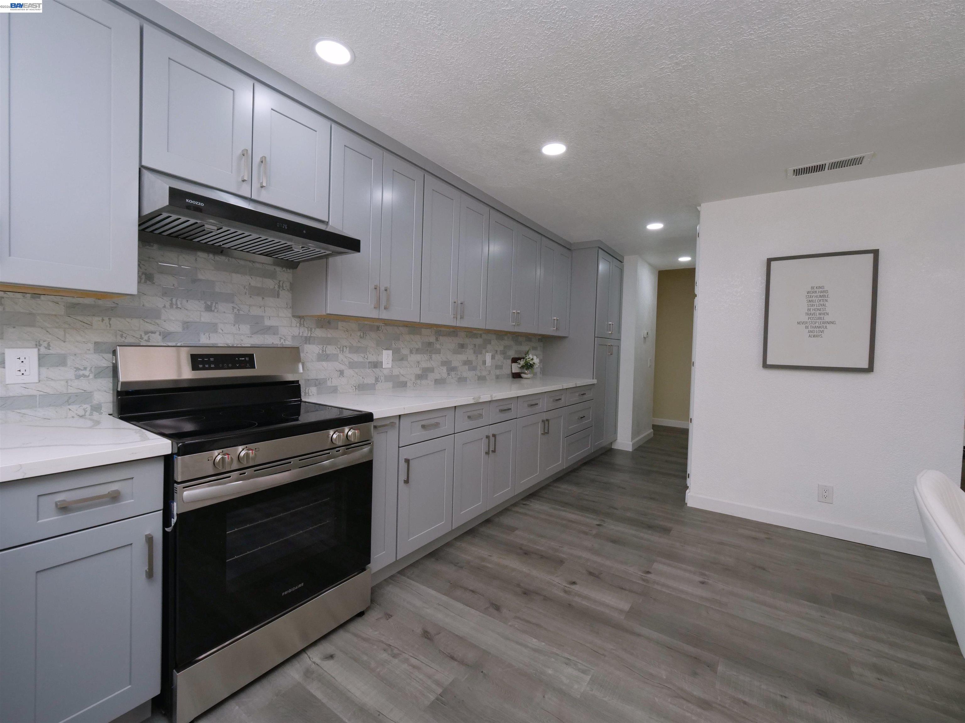 20 Yale Ct — photo