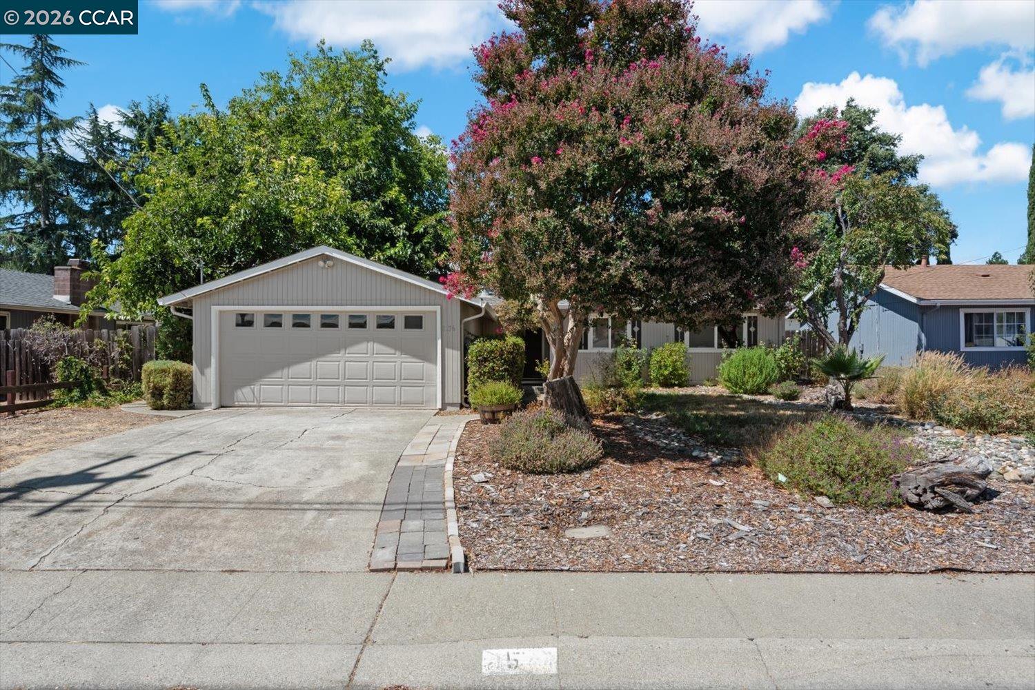 1536 Wendy Dr — photo