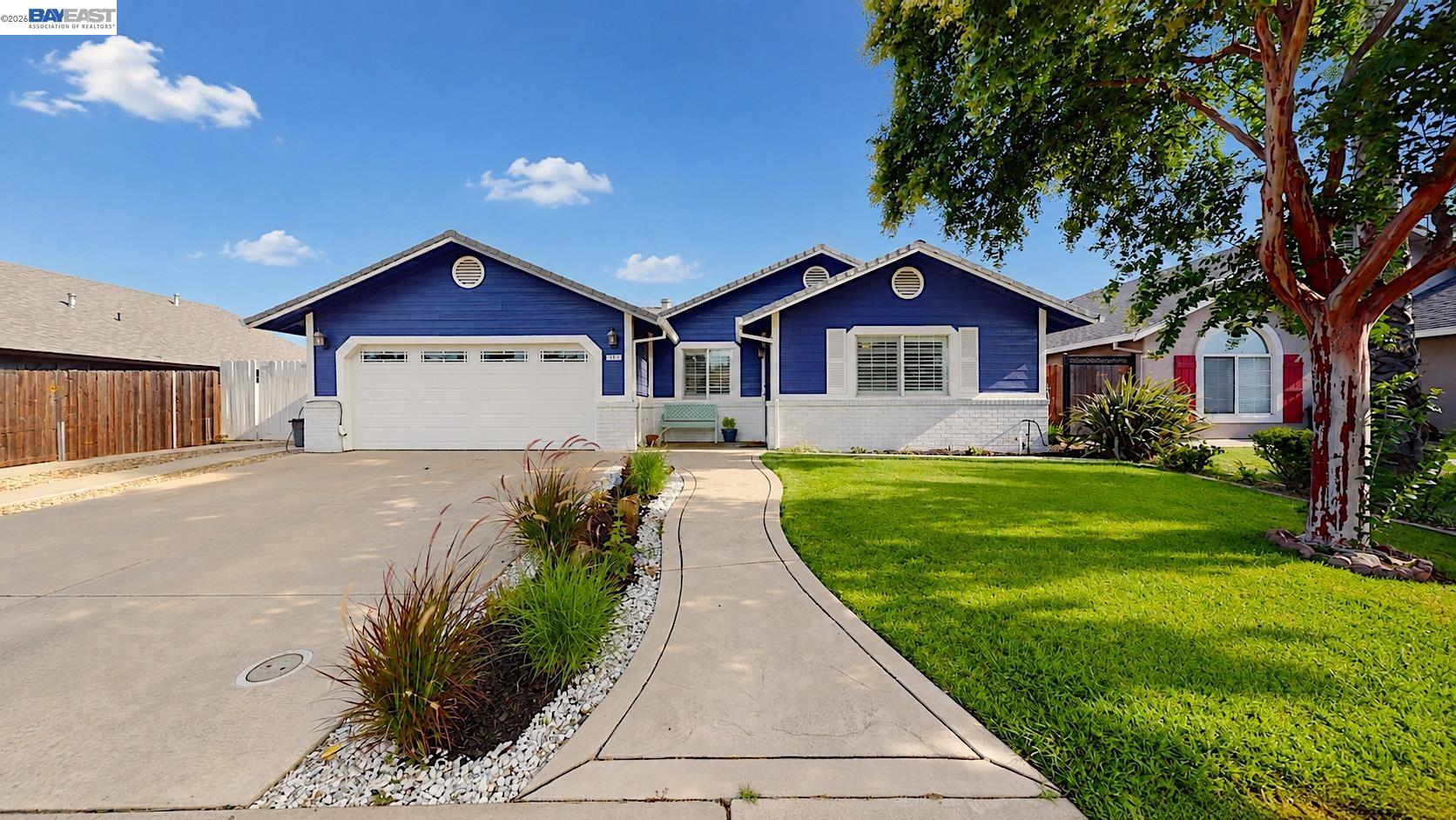 771 Twin Hills Dr — photo
