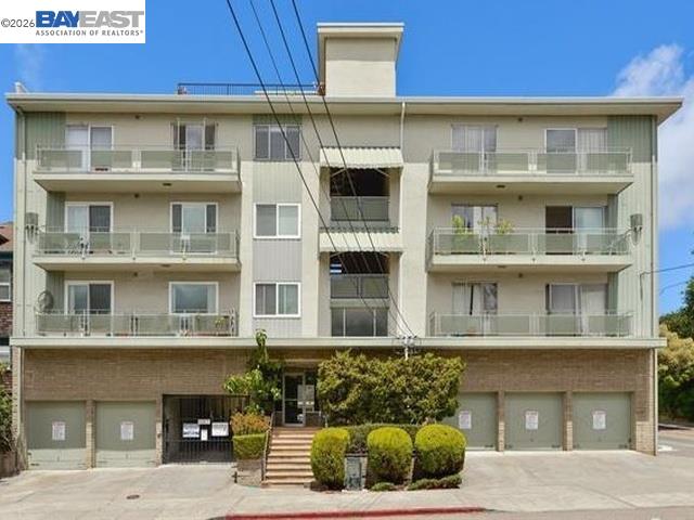 3877 Howe St 107 — photo