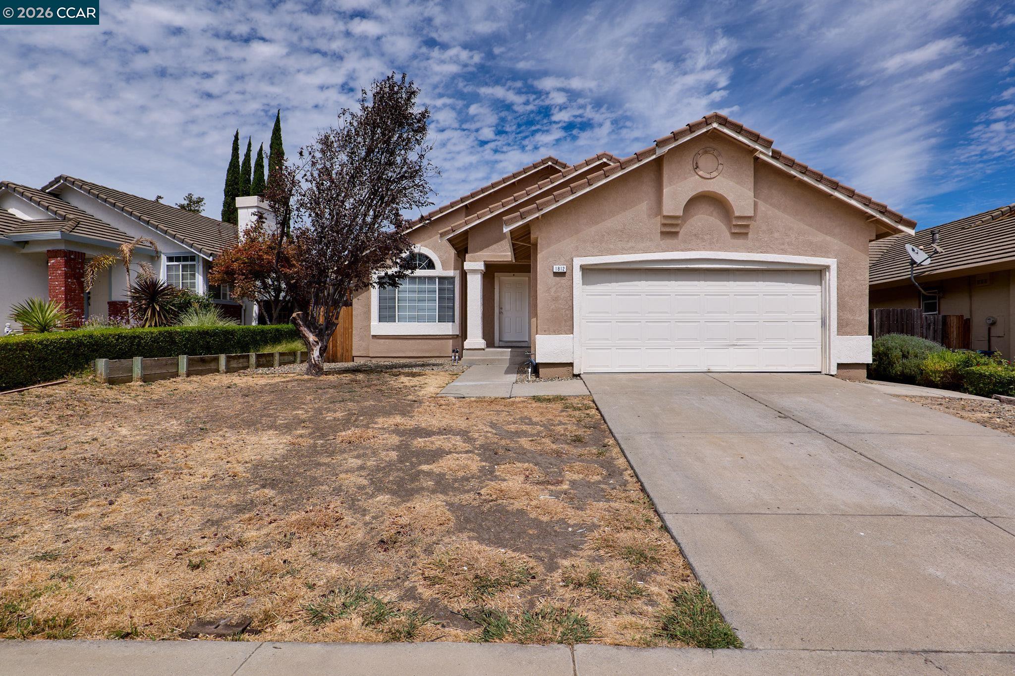 1812 Johnson Dr — photo