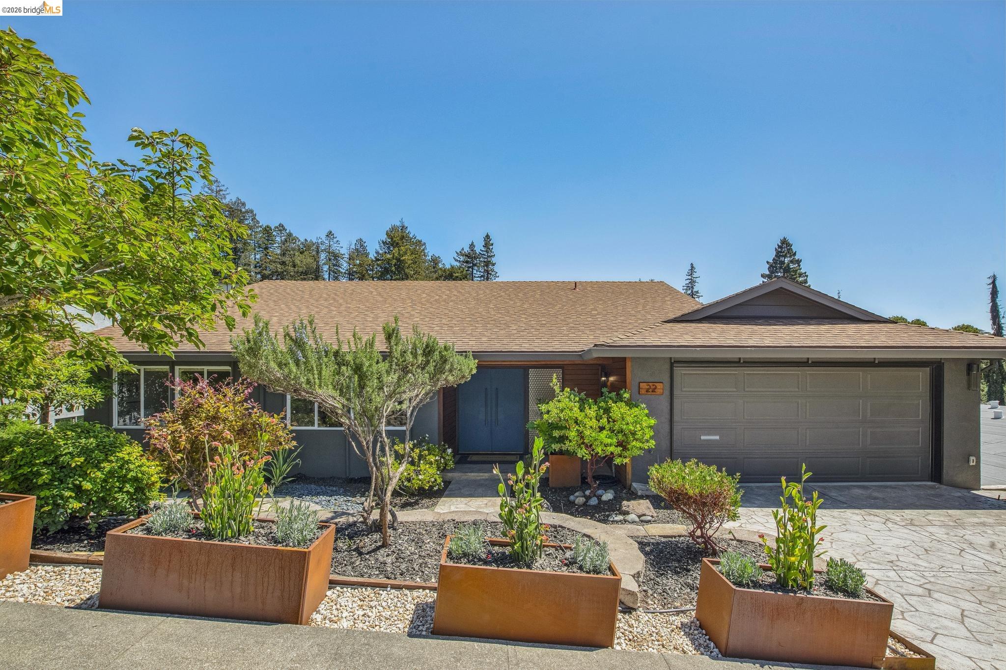 22 Littlewood Drive — photo