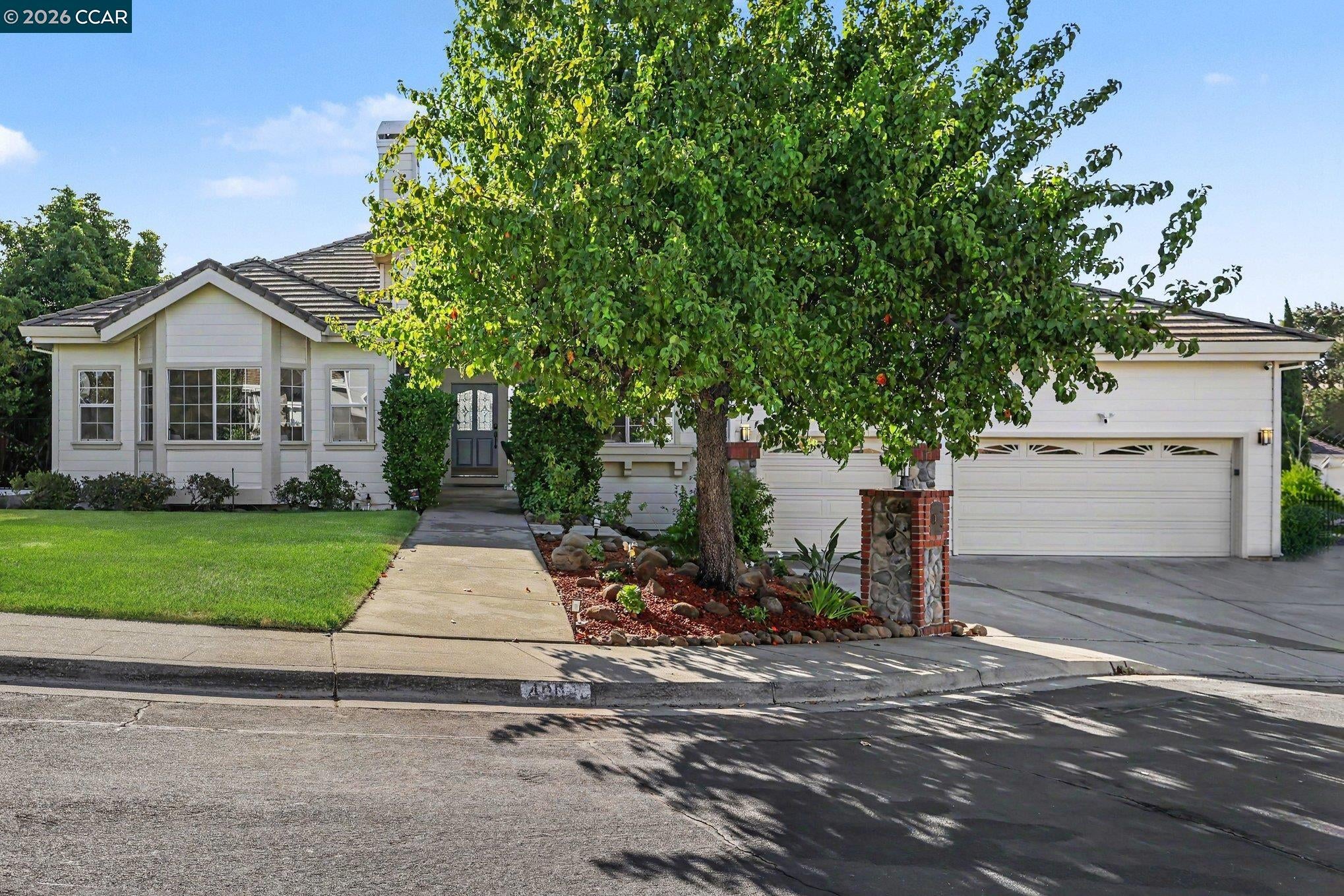 4004 Browning Dr — photo