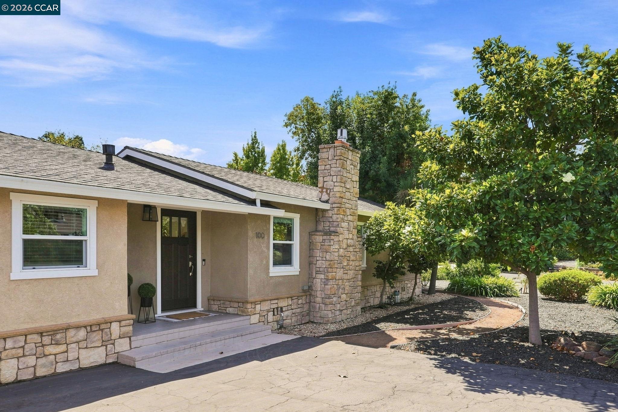 100 Pleasant Valley Dr — photo