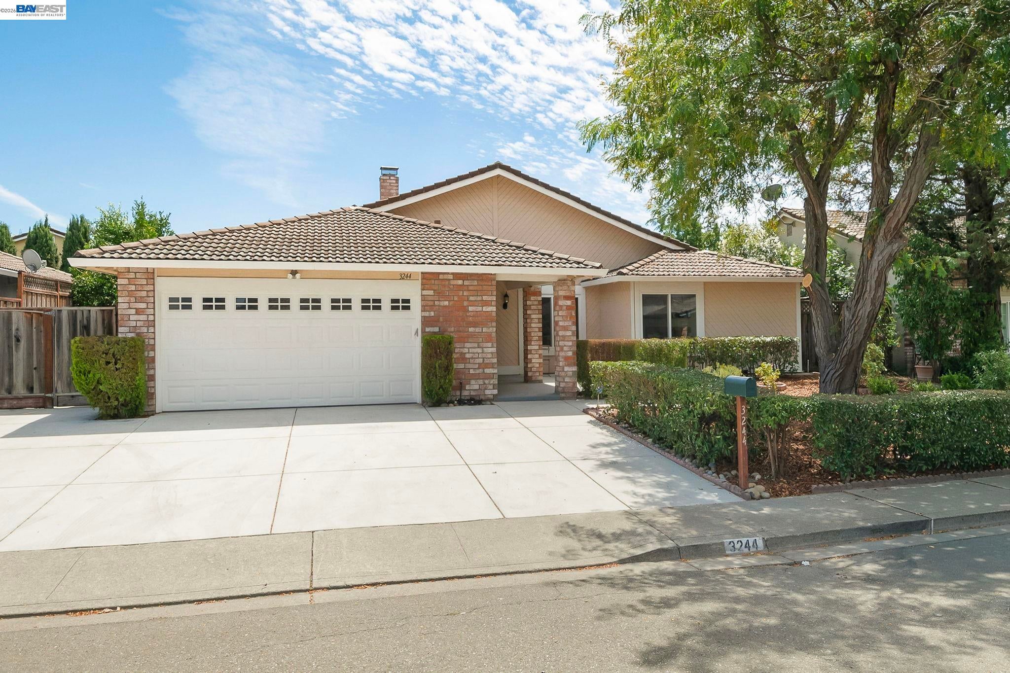 3244 Vallejo Place — photo