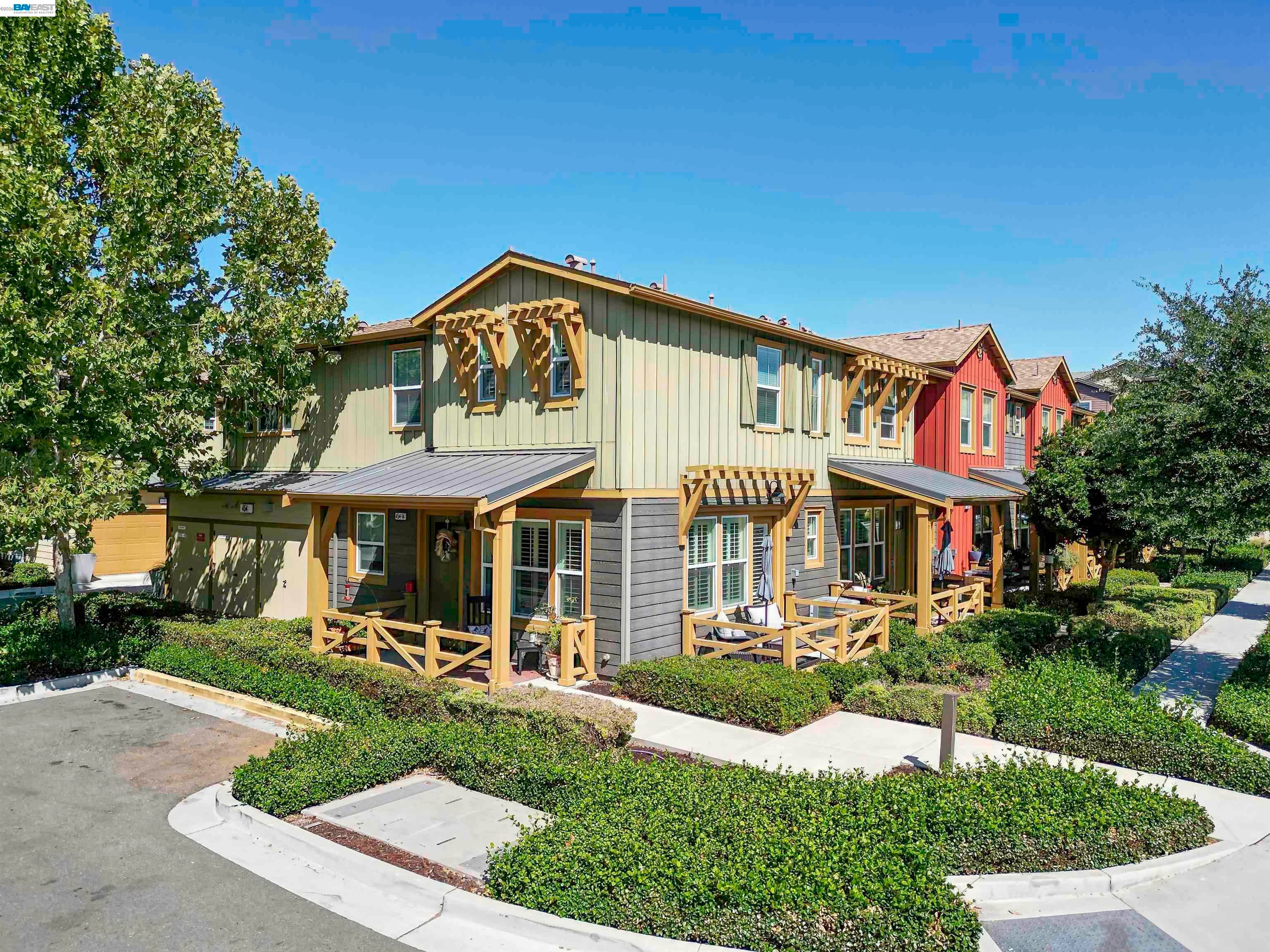 454 Persimmon Cmn 14 — photo