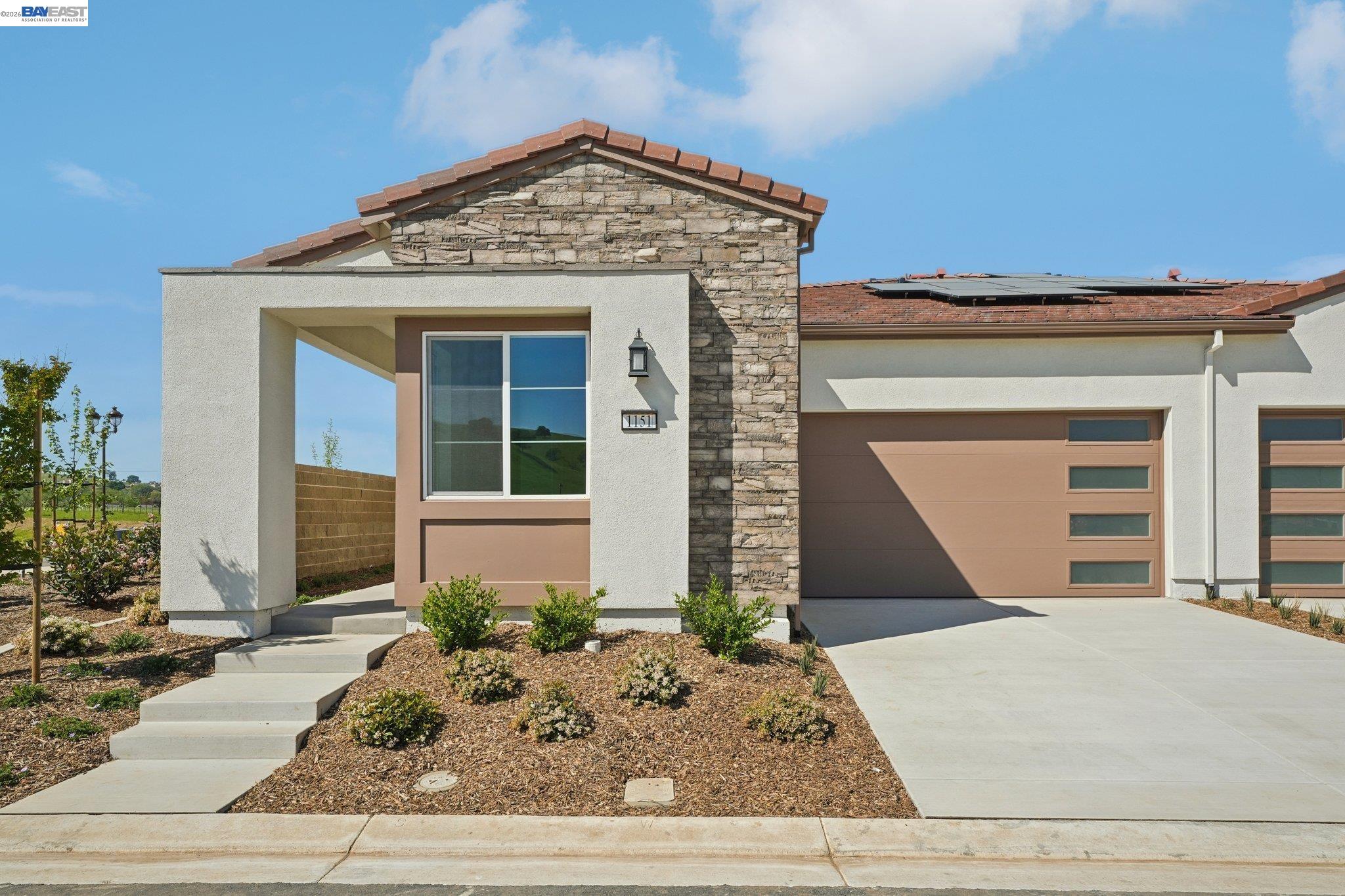 1151 Riverbend Drive — photo