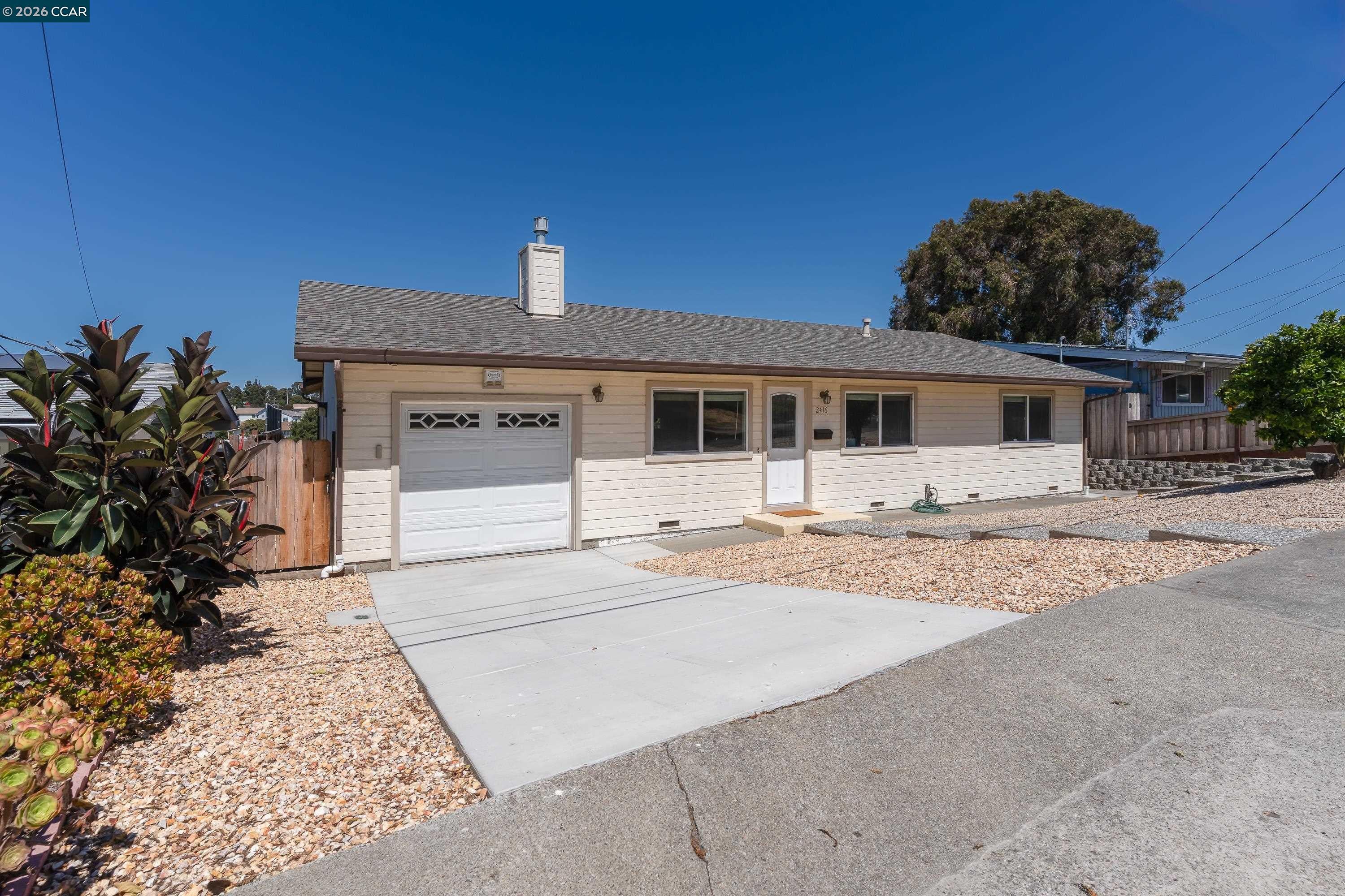 2416 Ohatch Dr — photo