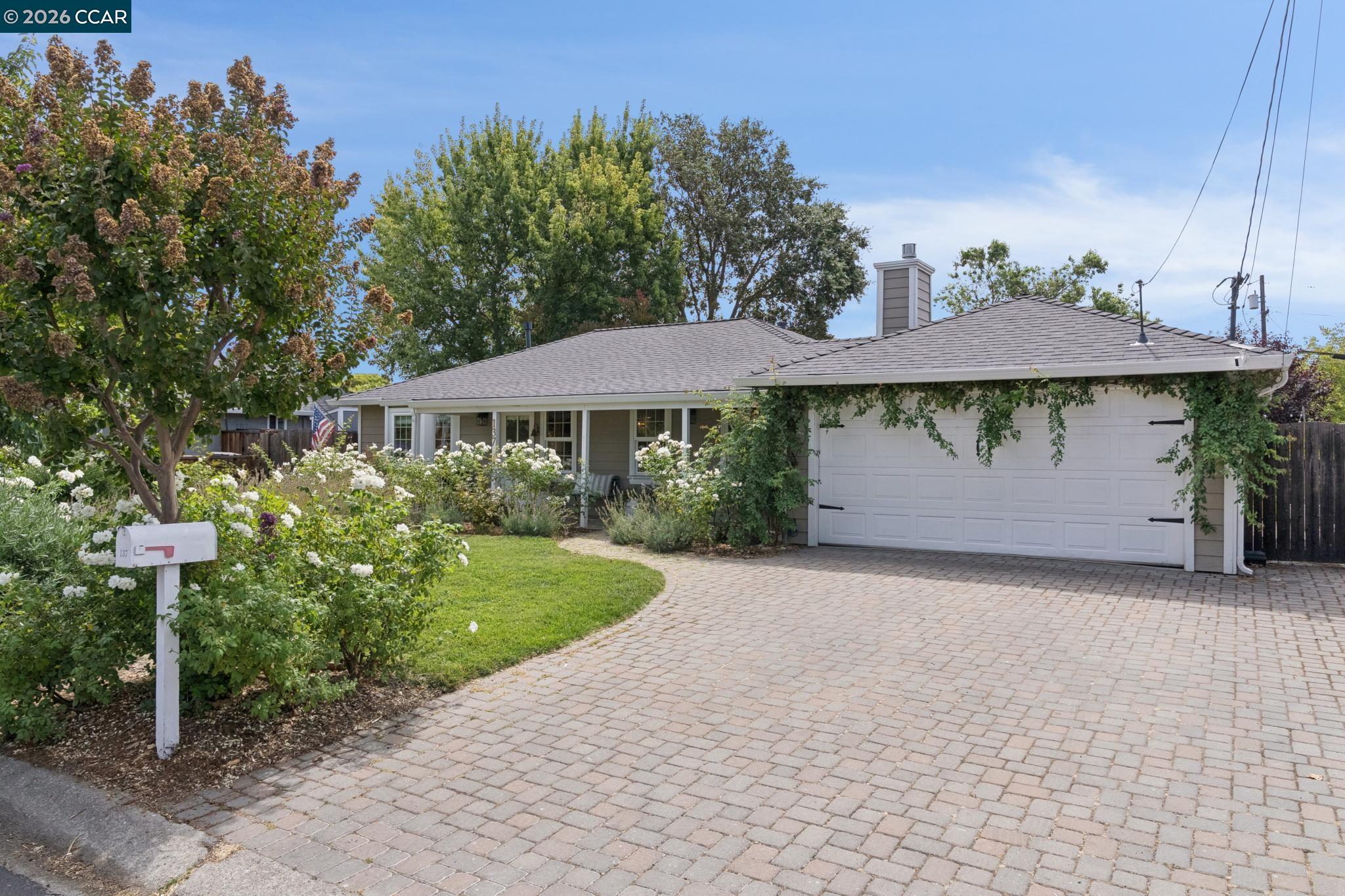 137 Adria Dr — photo