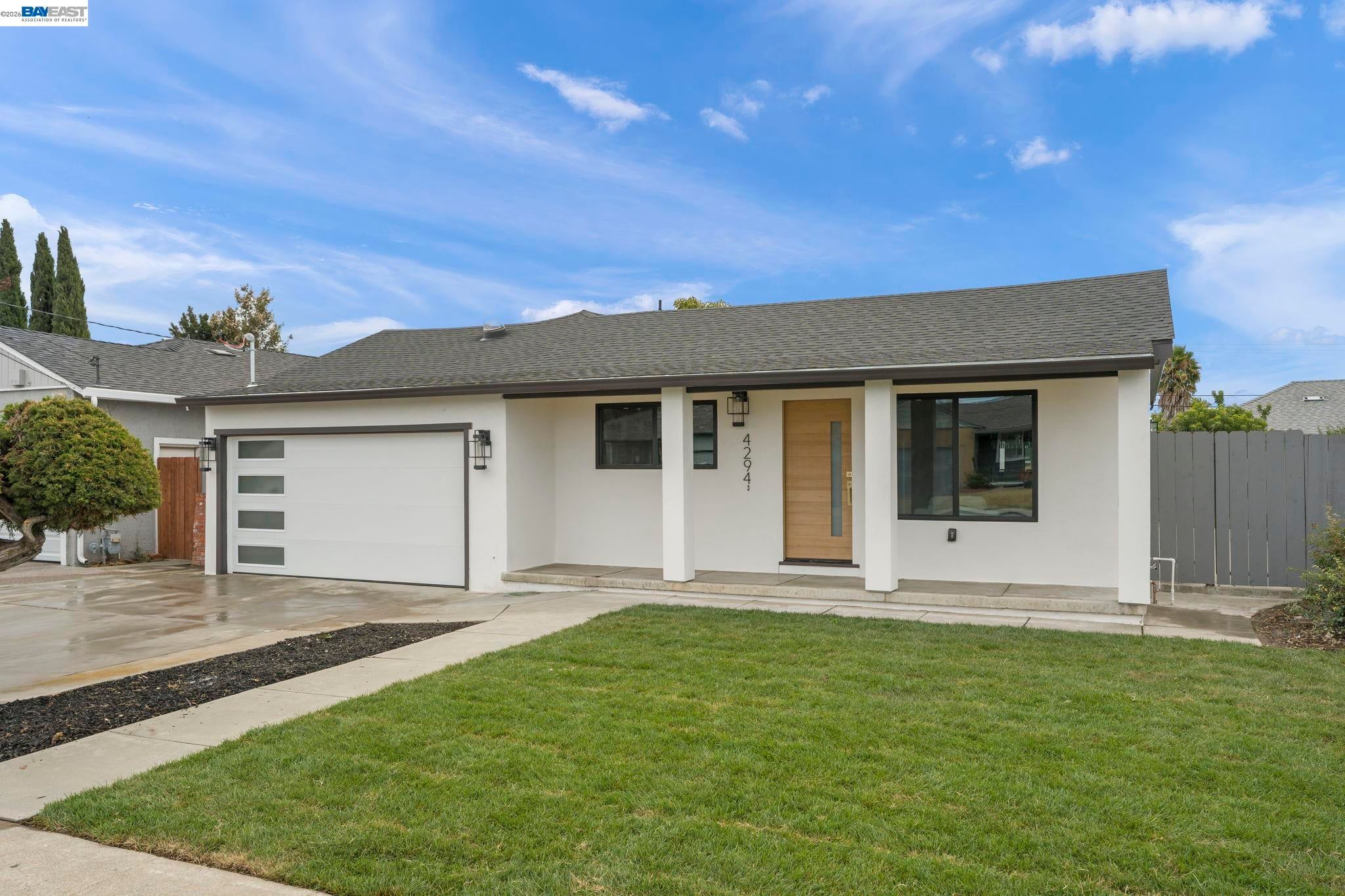 4294 Delaware Dr — photo