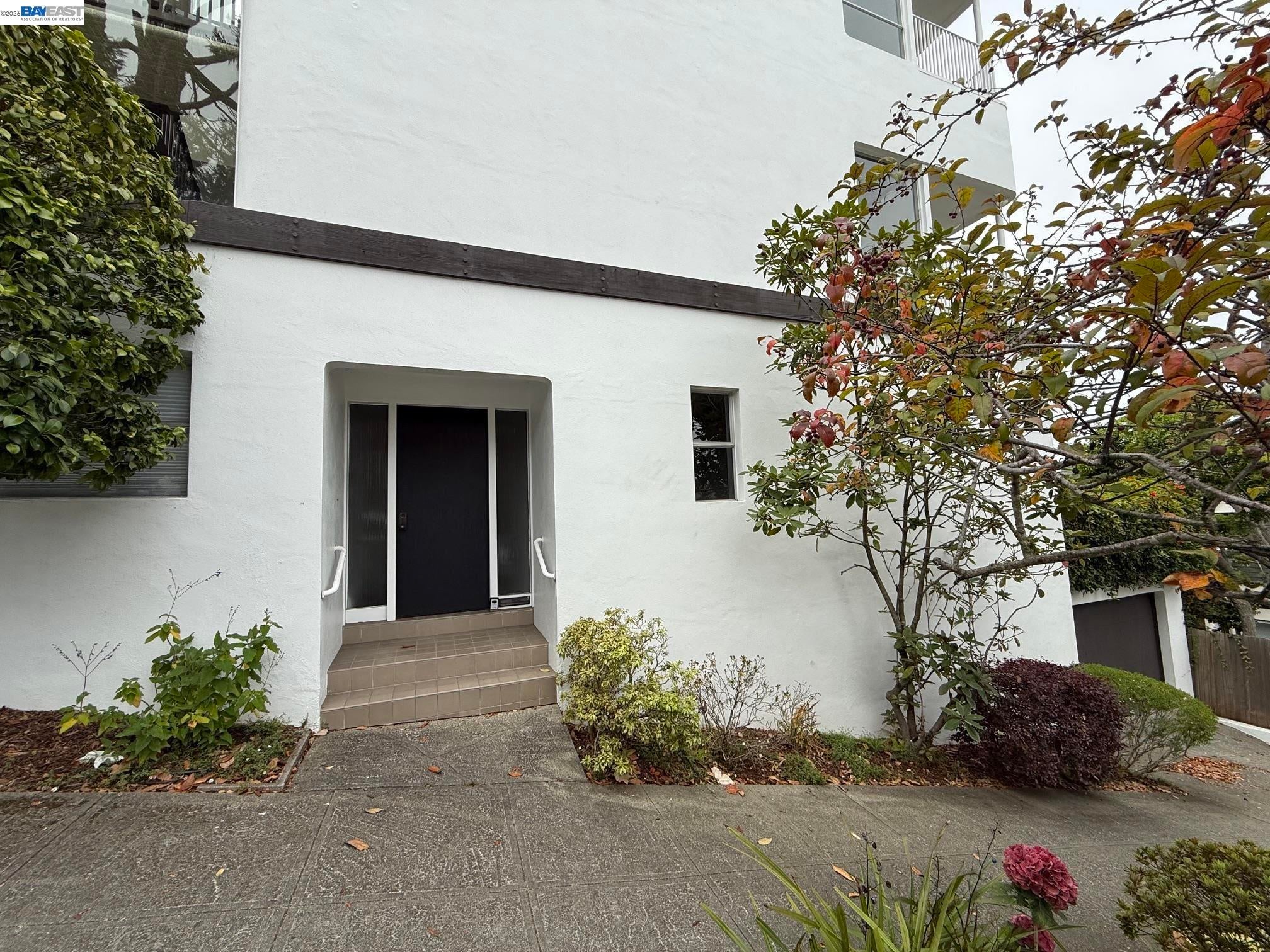 3001 Divisadero Street — photo
