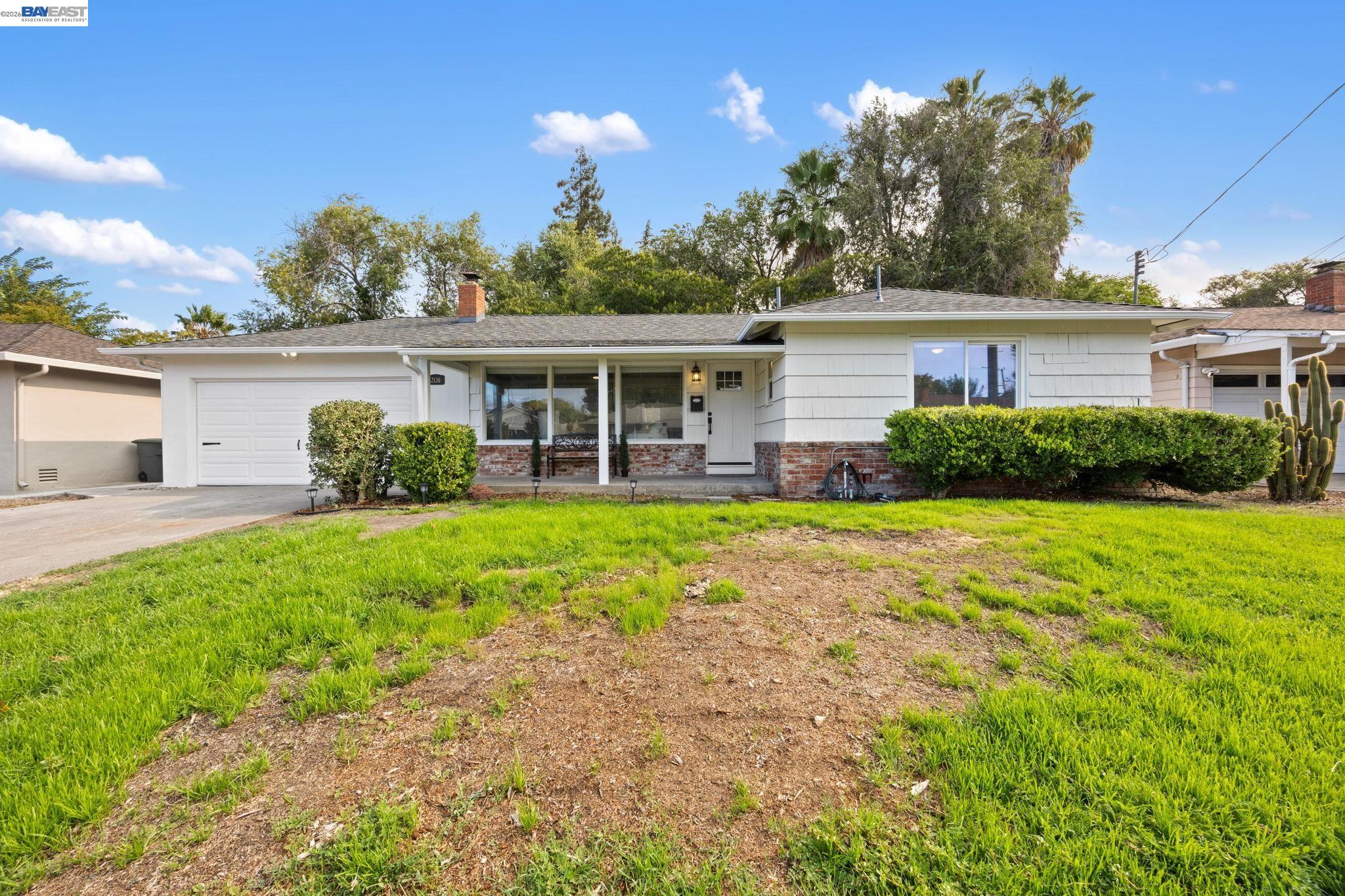 2136 Holbrook Drive — photo