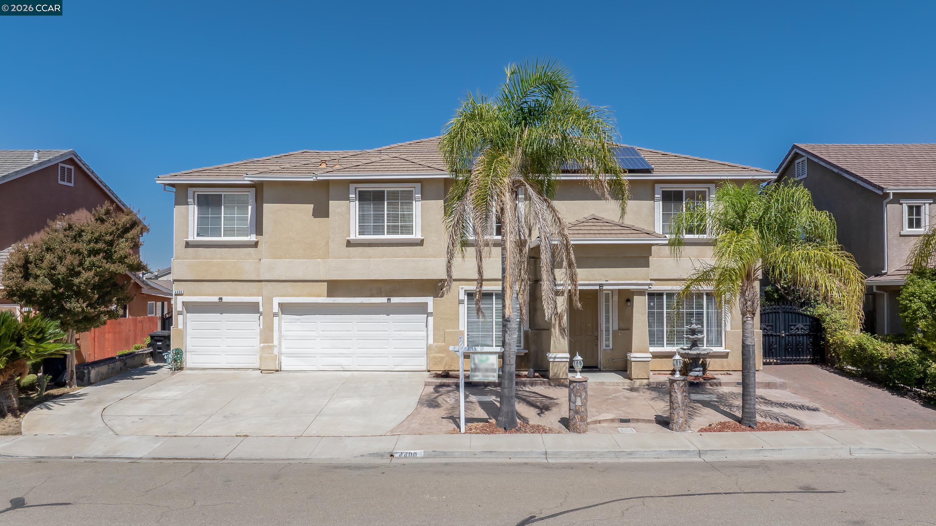4400 Glen Canyon Cir — photo