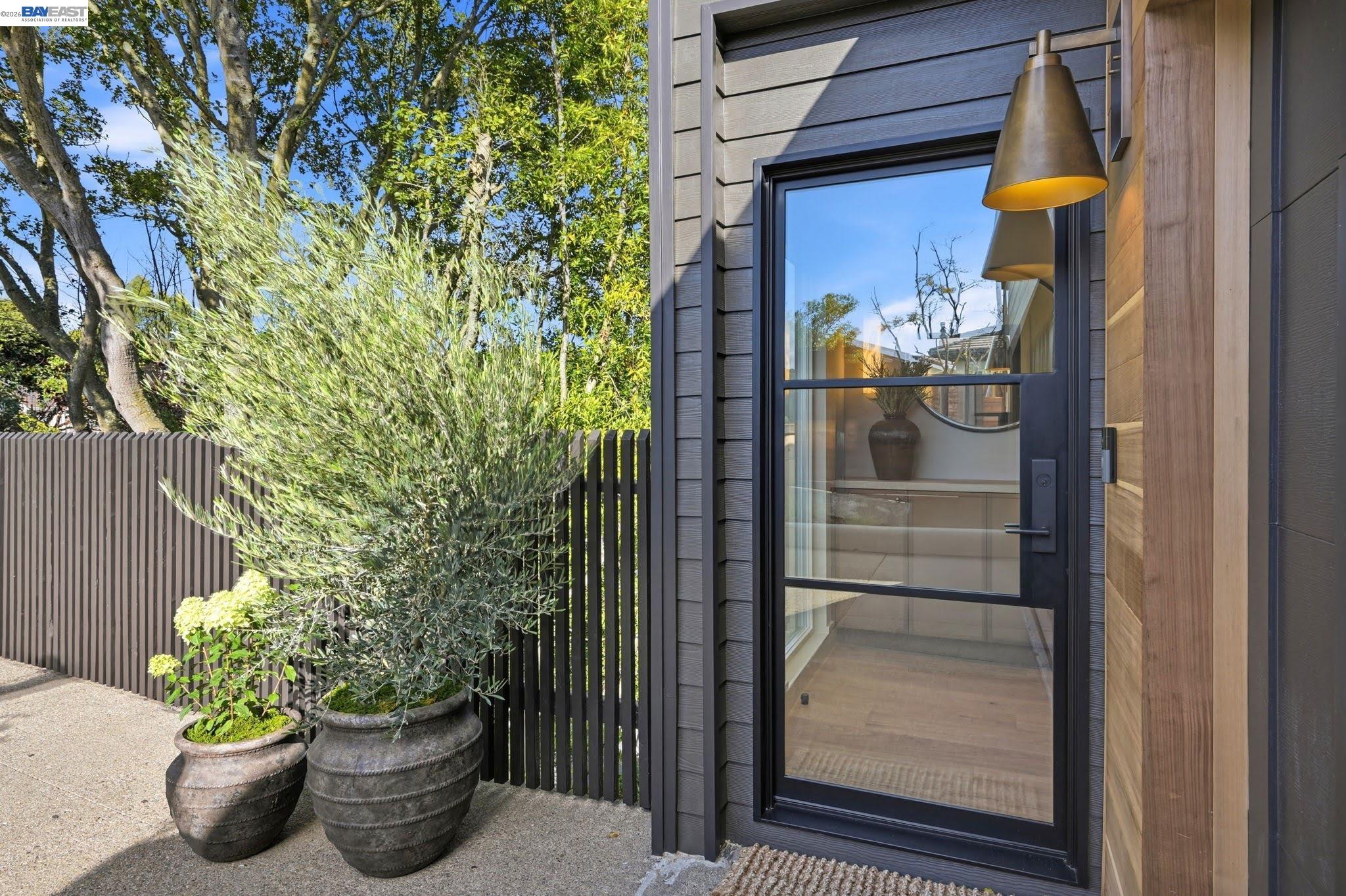 6801 Buckingham Blvd, Berkeley, CA 94705 — photo 3
