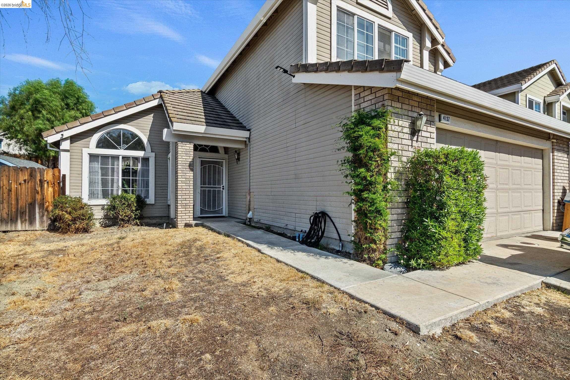 4137 Amargosa Dr — photo