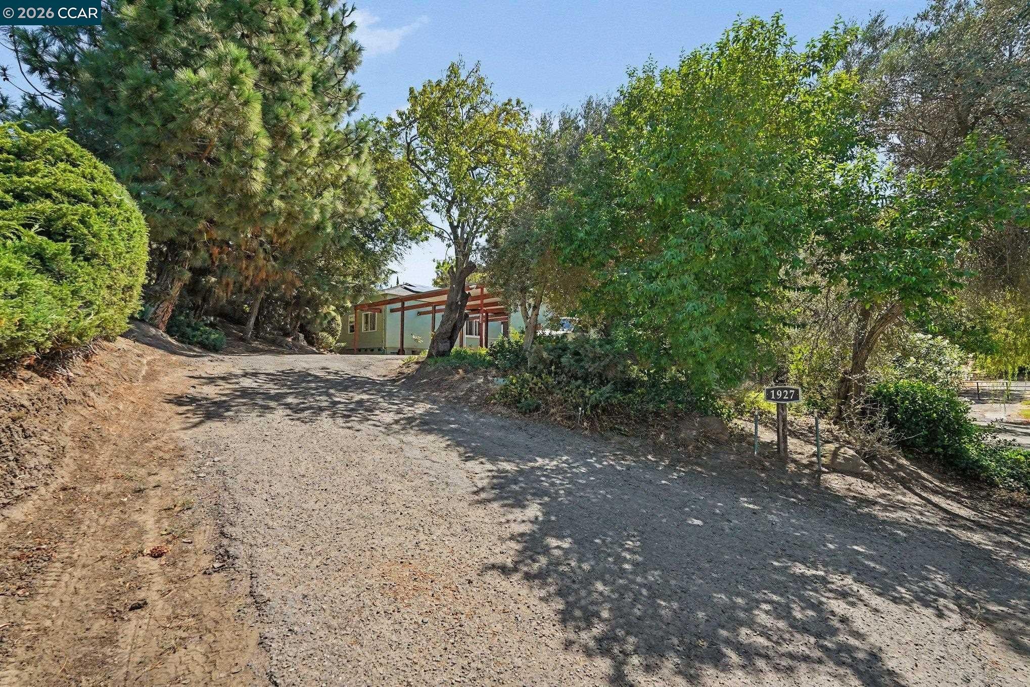 1927 Terrace Dr — photo