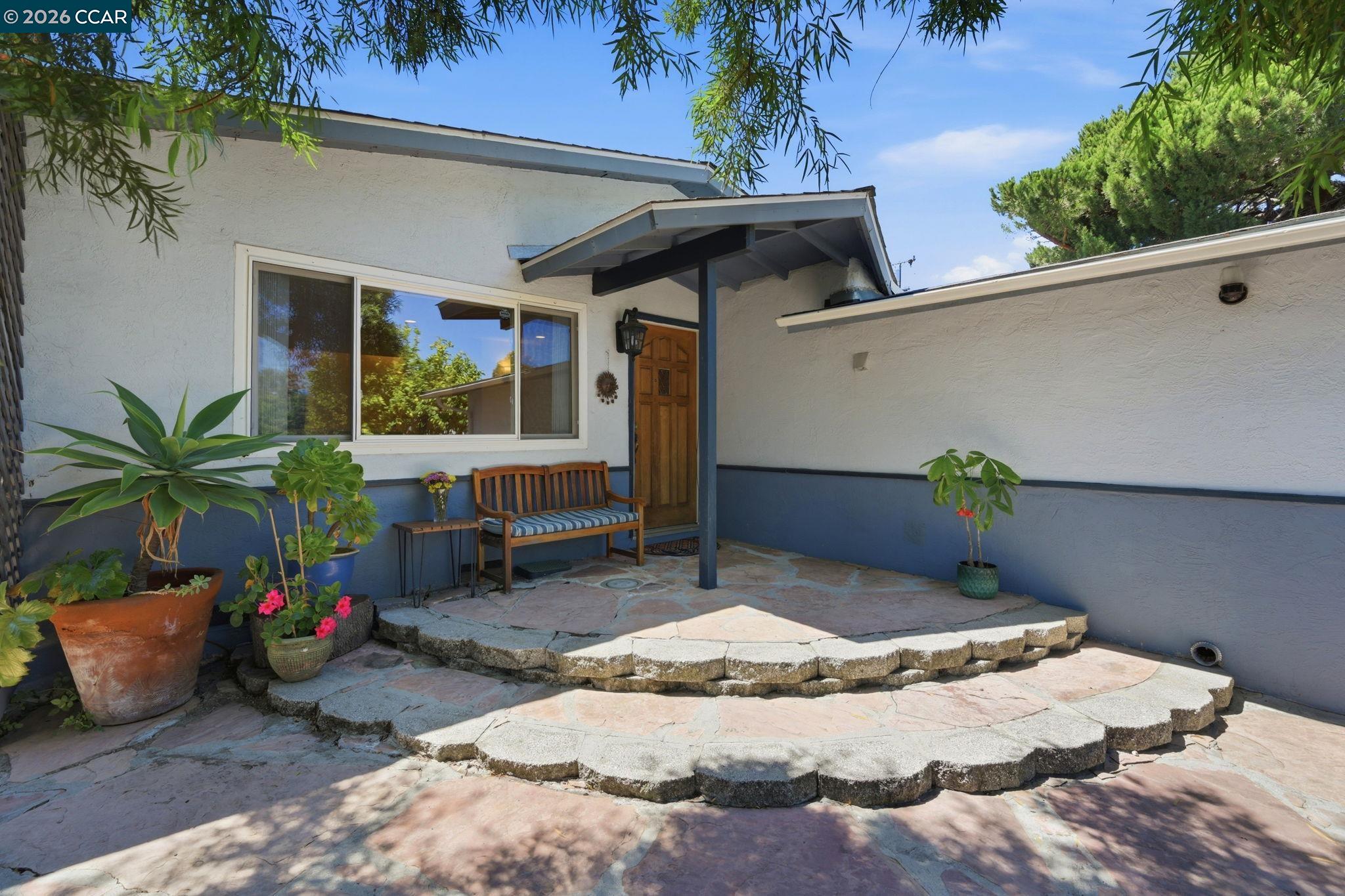 1501 Lassen Ct — photo