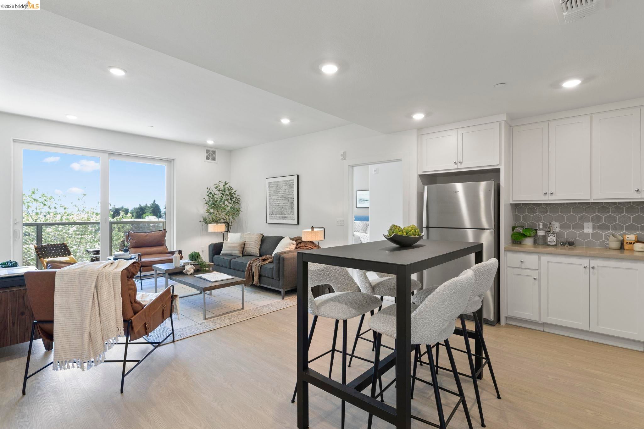 500 Somi Ct 307 — photo