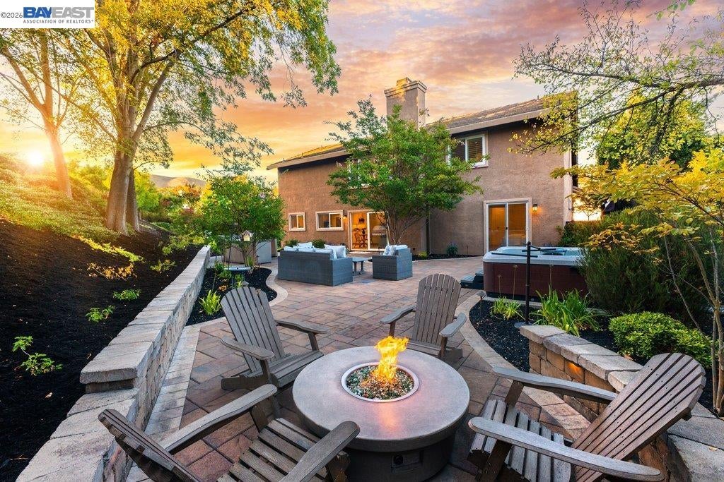 1208 Cheshire Cir — photo