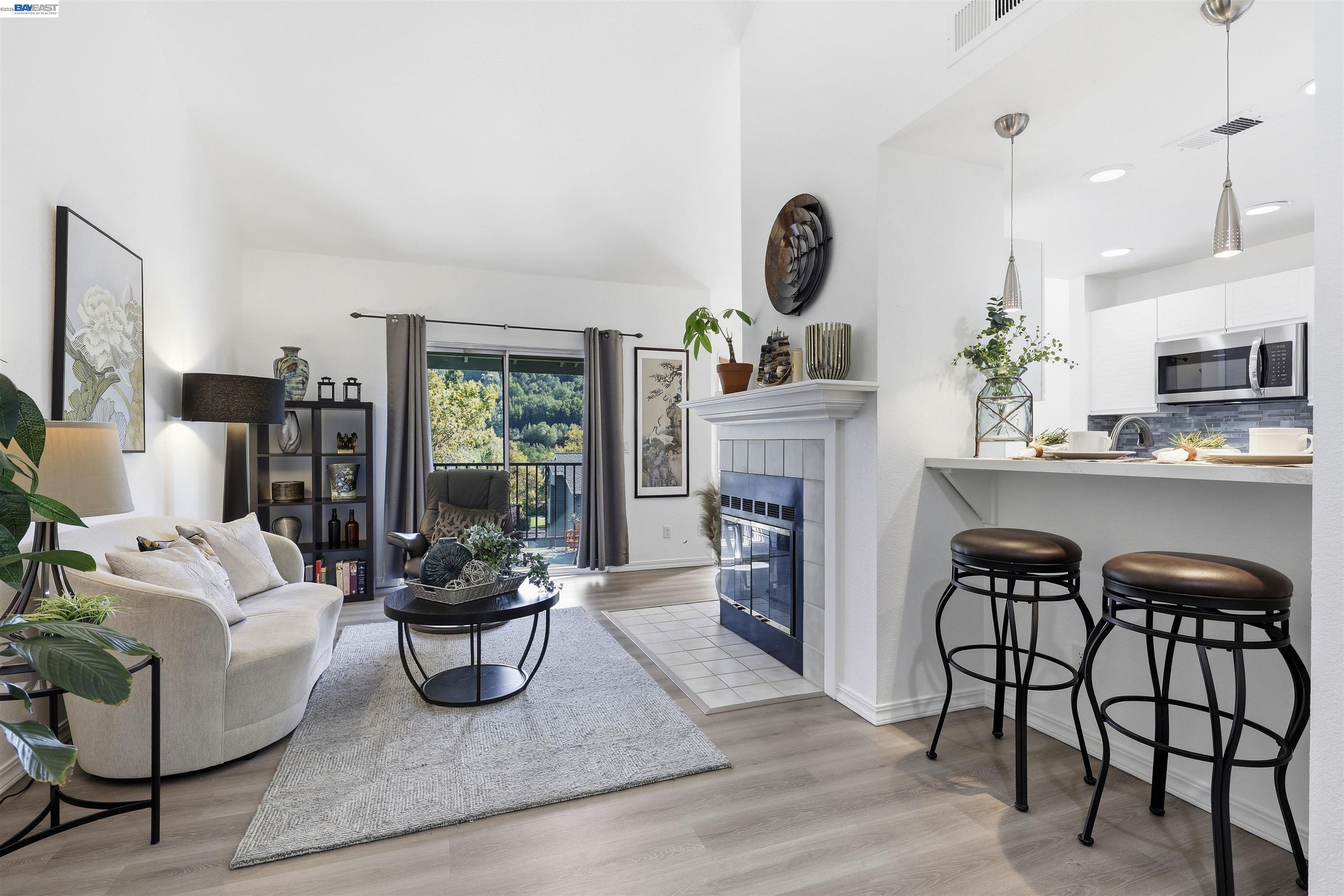 8040 Mountain View Dr D — photo