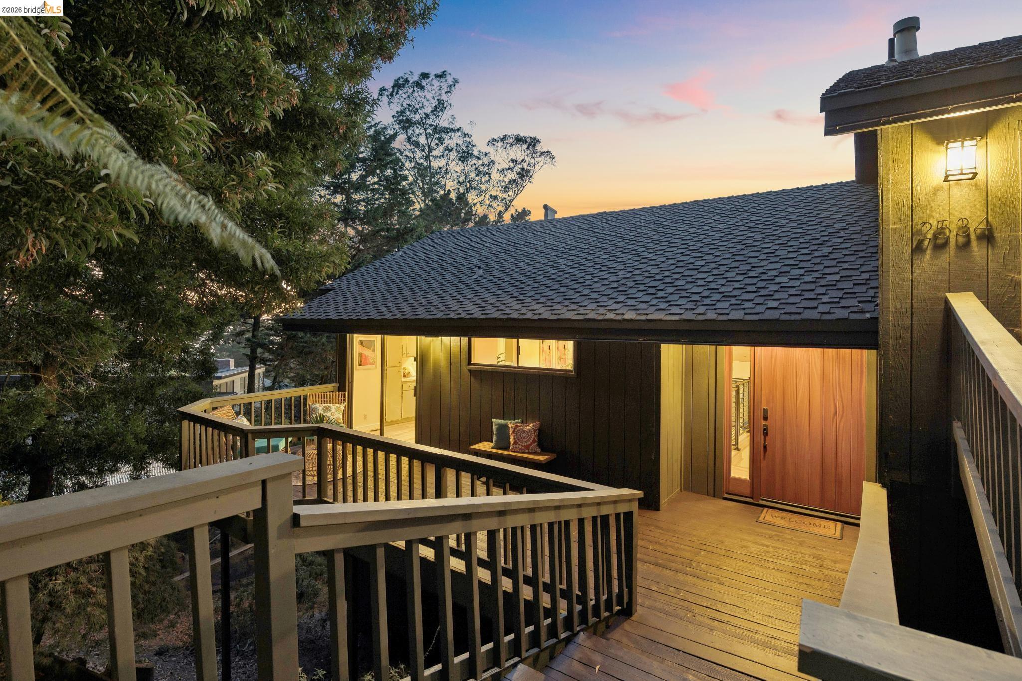 2534 Carisbrook Dr — photo