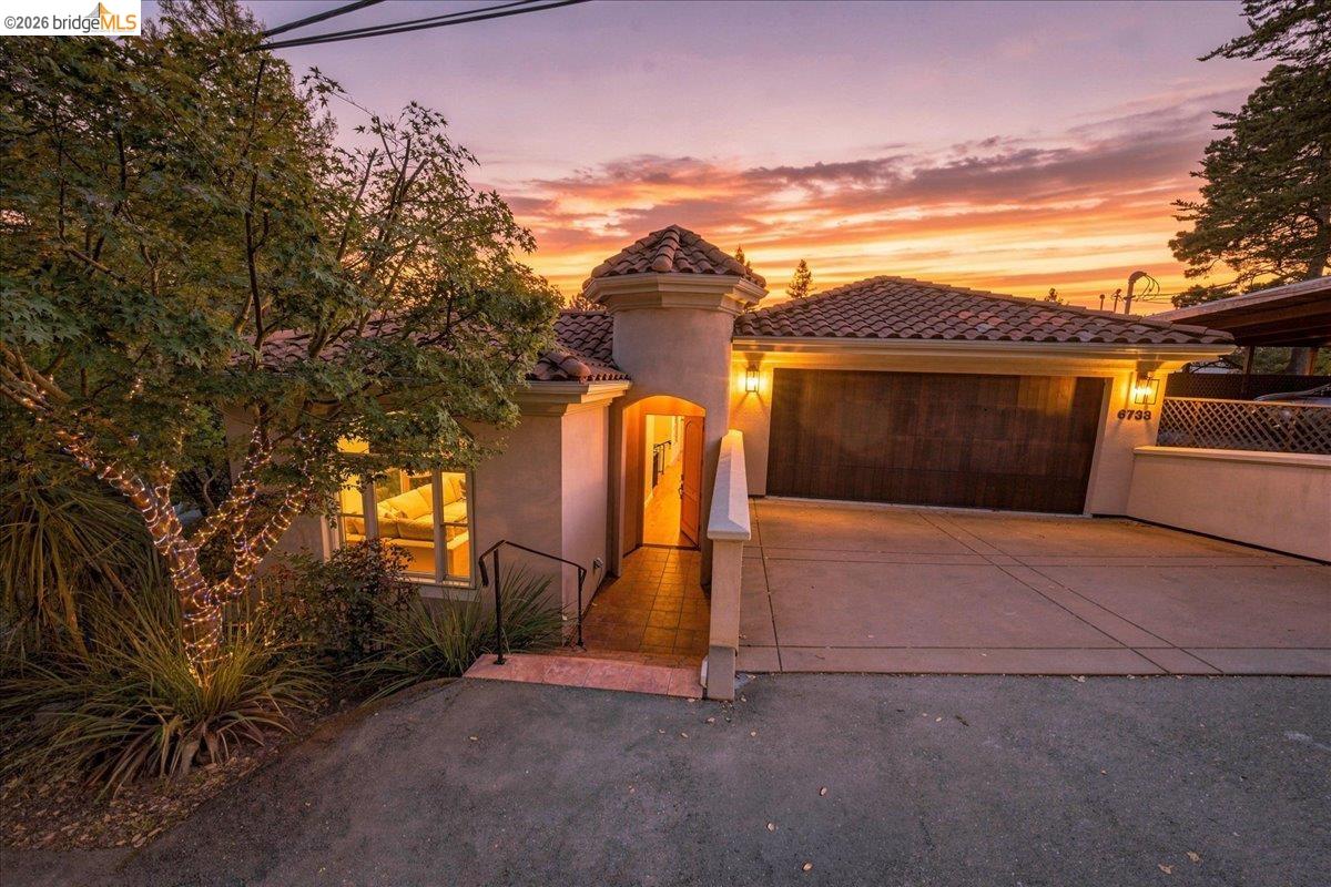 6733 Longwalk Dr — photo