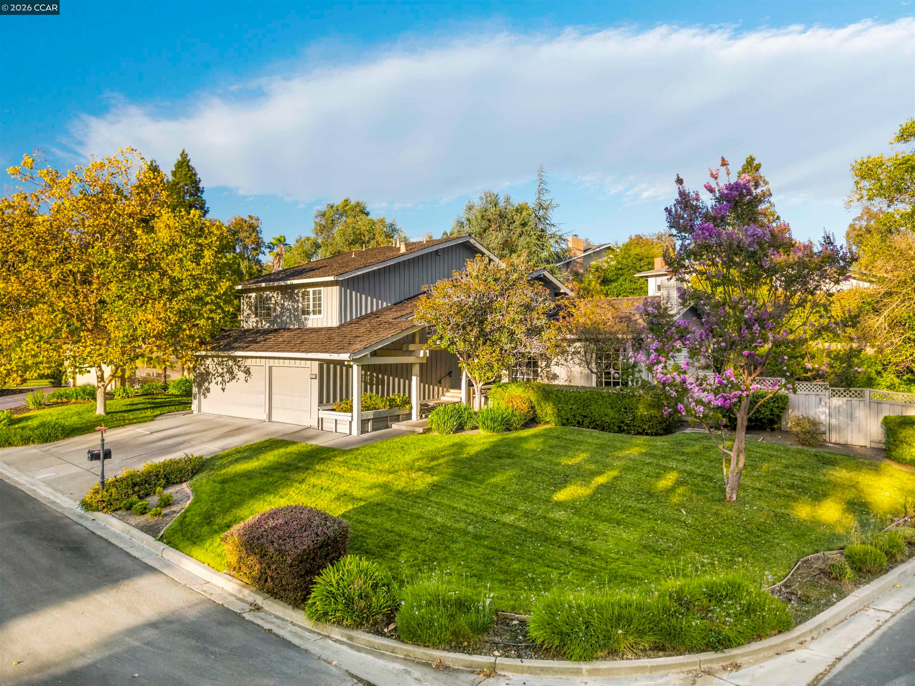 407 La Quinta Ct — photo