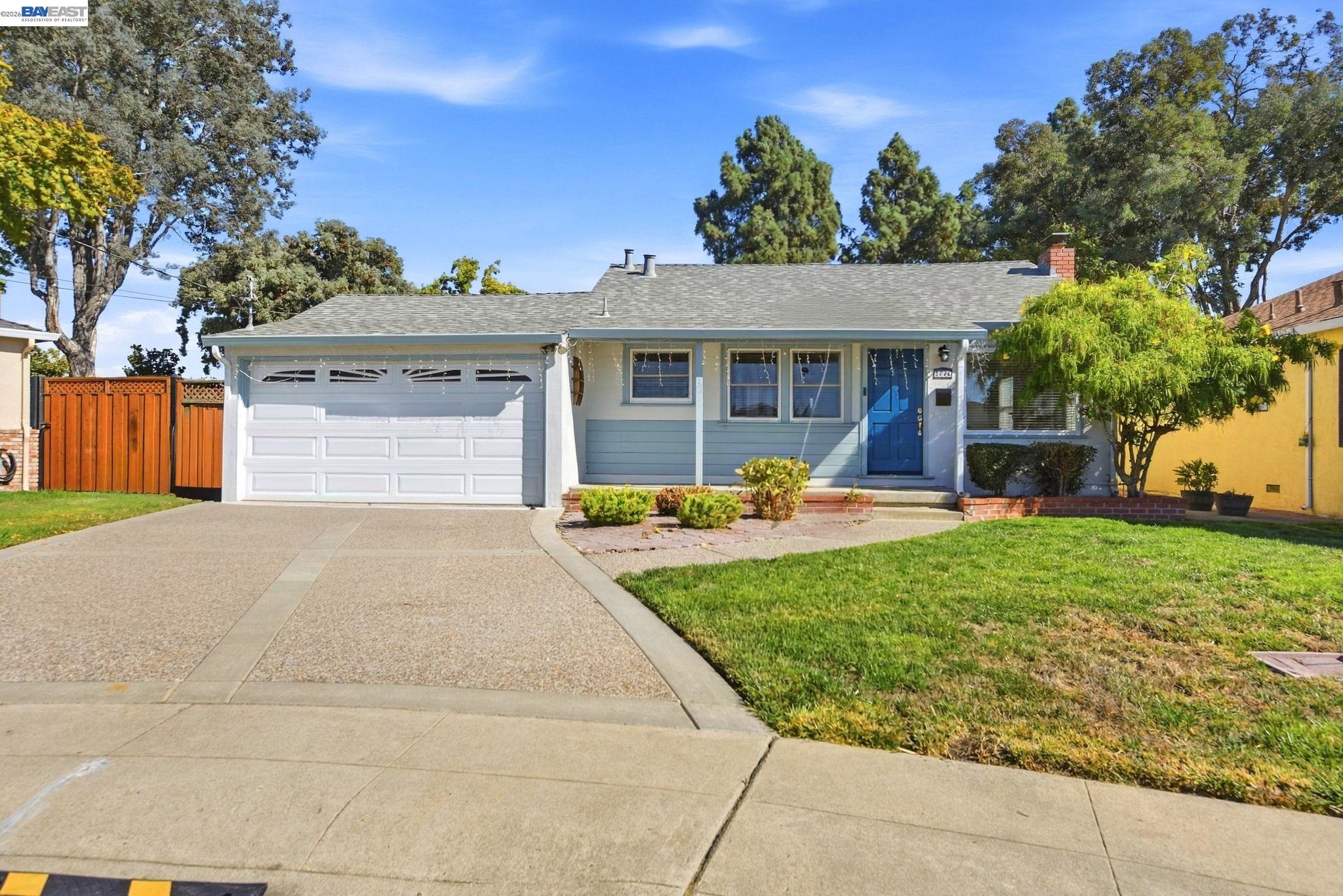 5946 Cinnabar Ct — photo