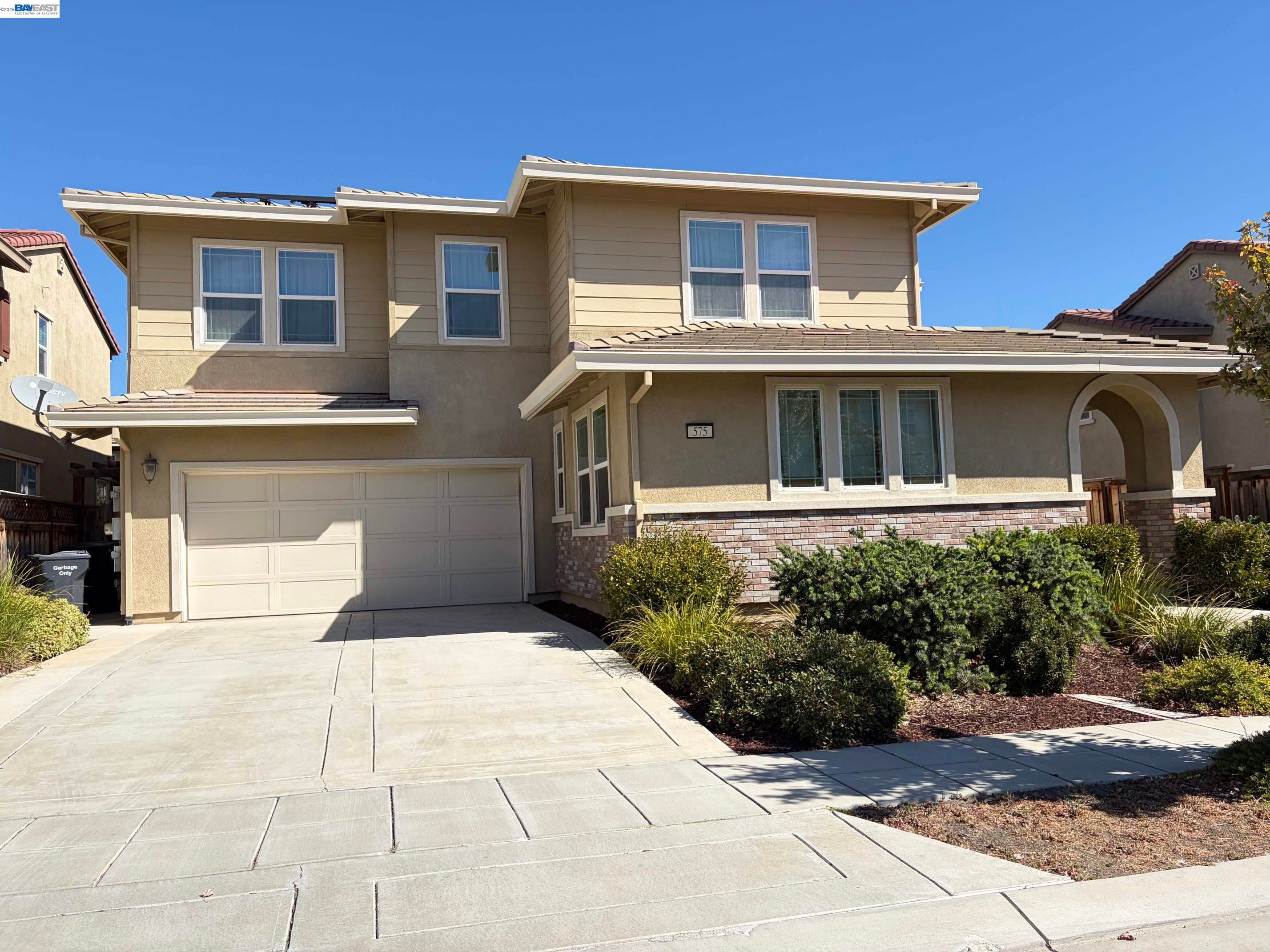 575 W Strauss Dr — photo