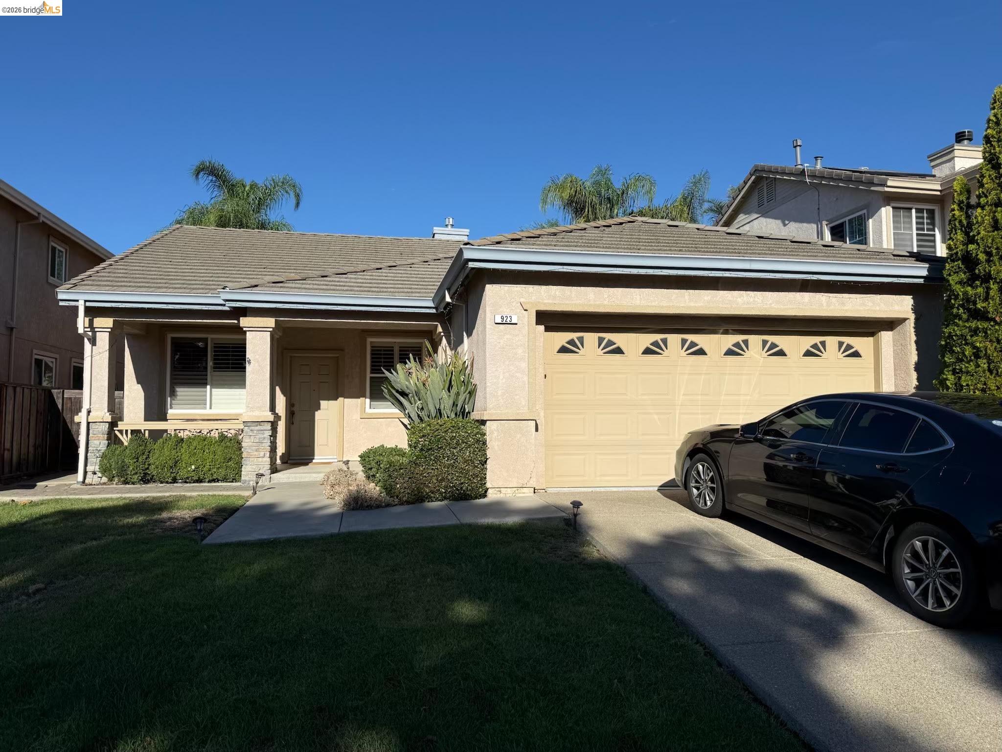 923 Blossom Drive — photo